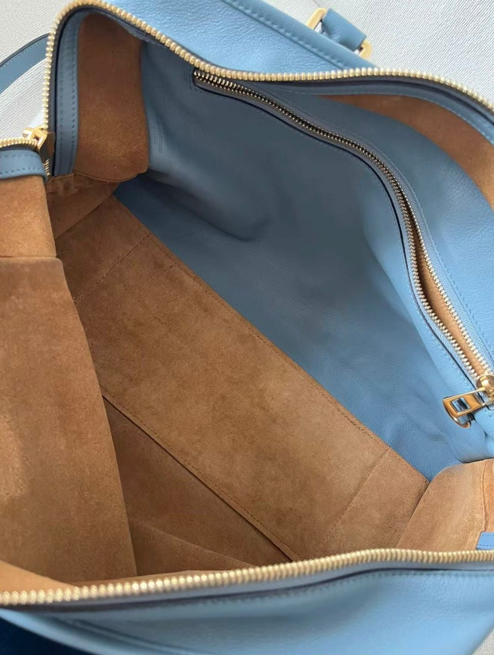 Loewe amazona 28 azul con bandolera