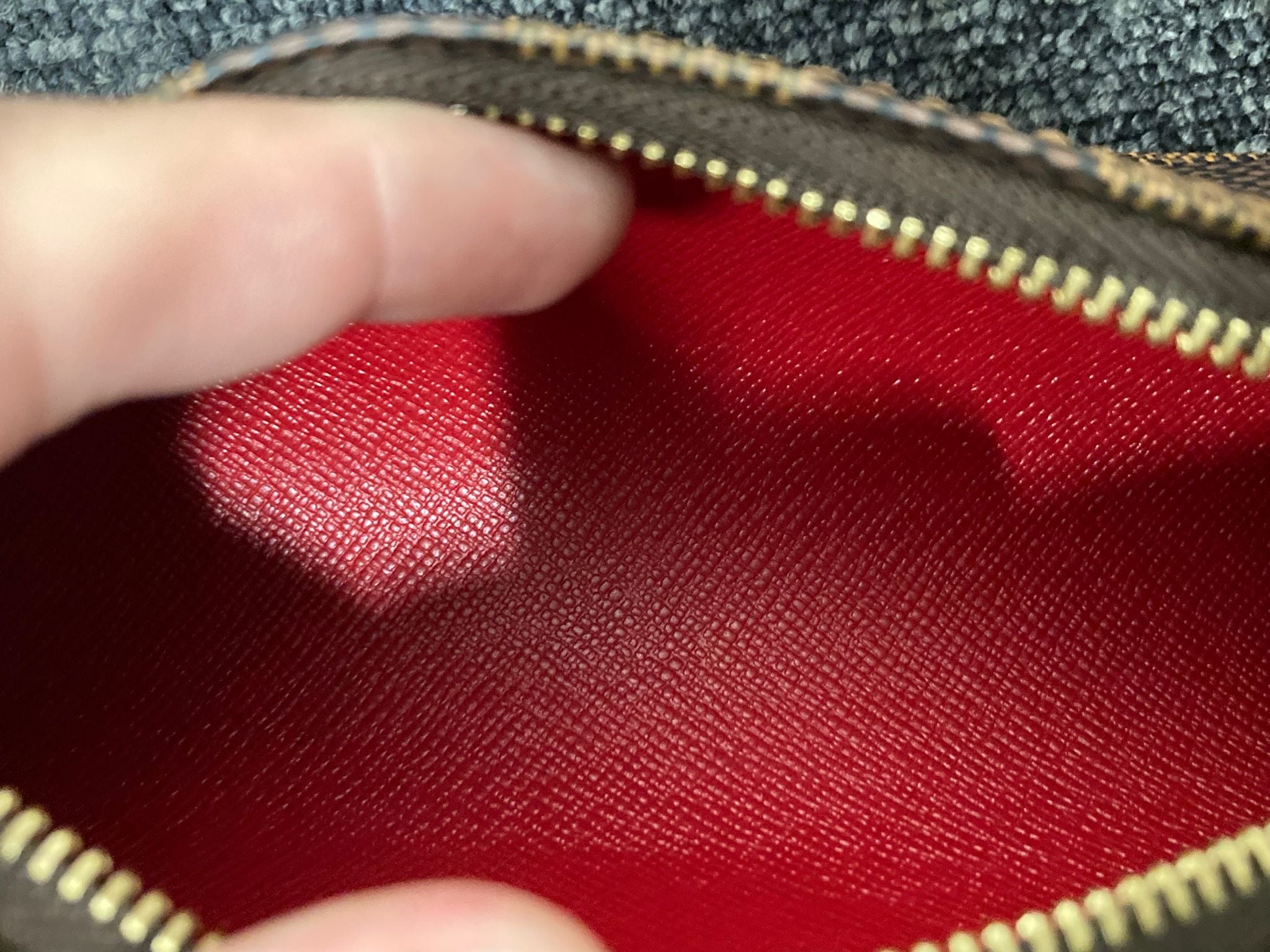 Louis Vuitton Papillon 30 en Damier Ébène