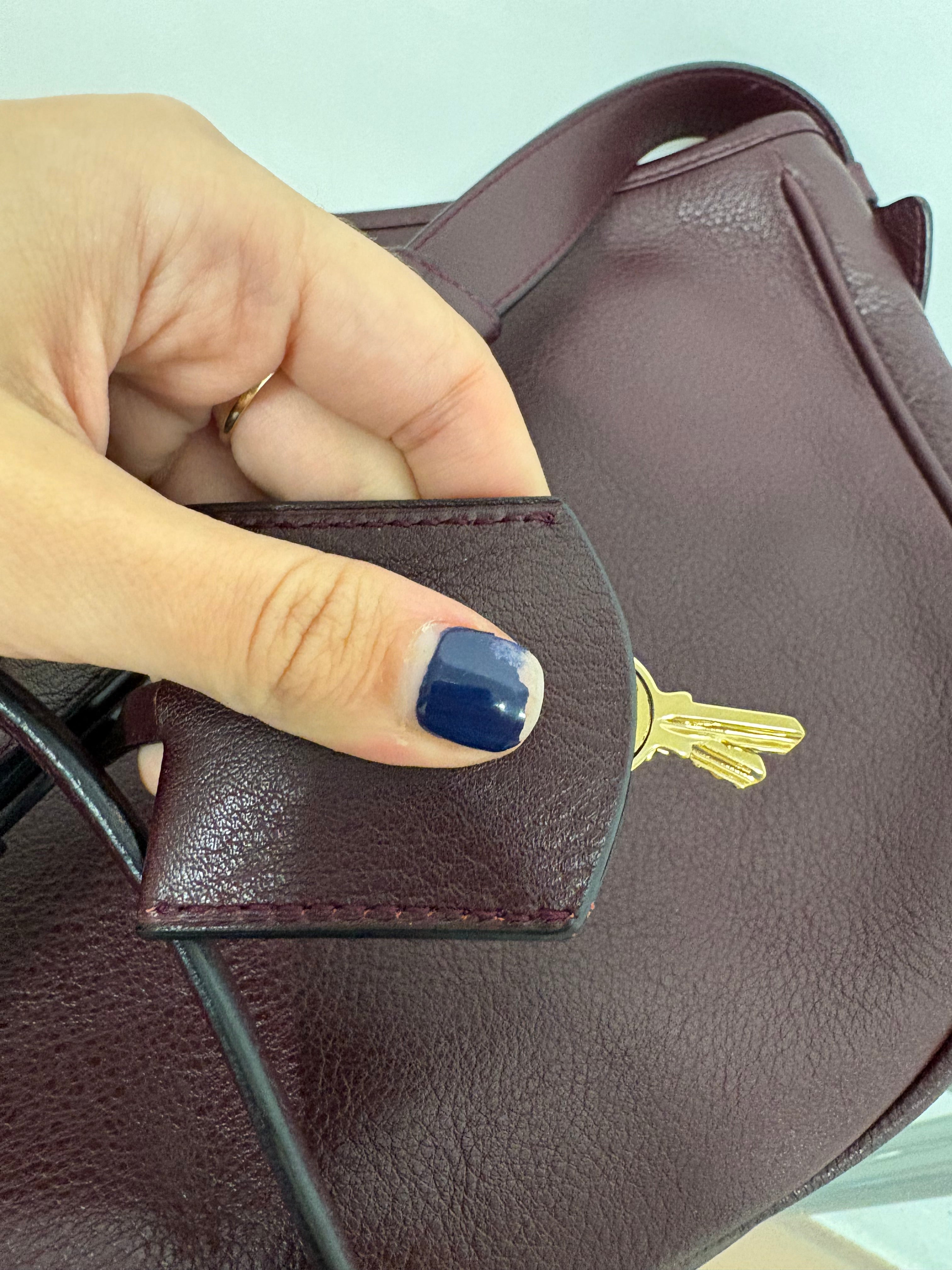 Loewe bandolera heritage grande burdeos