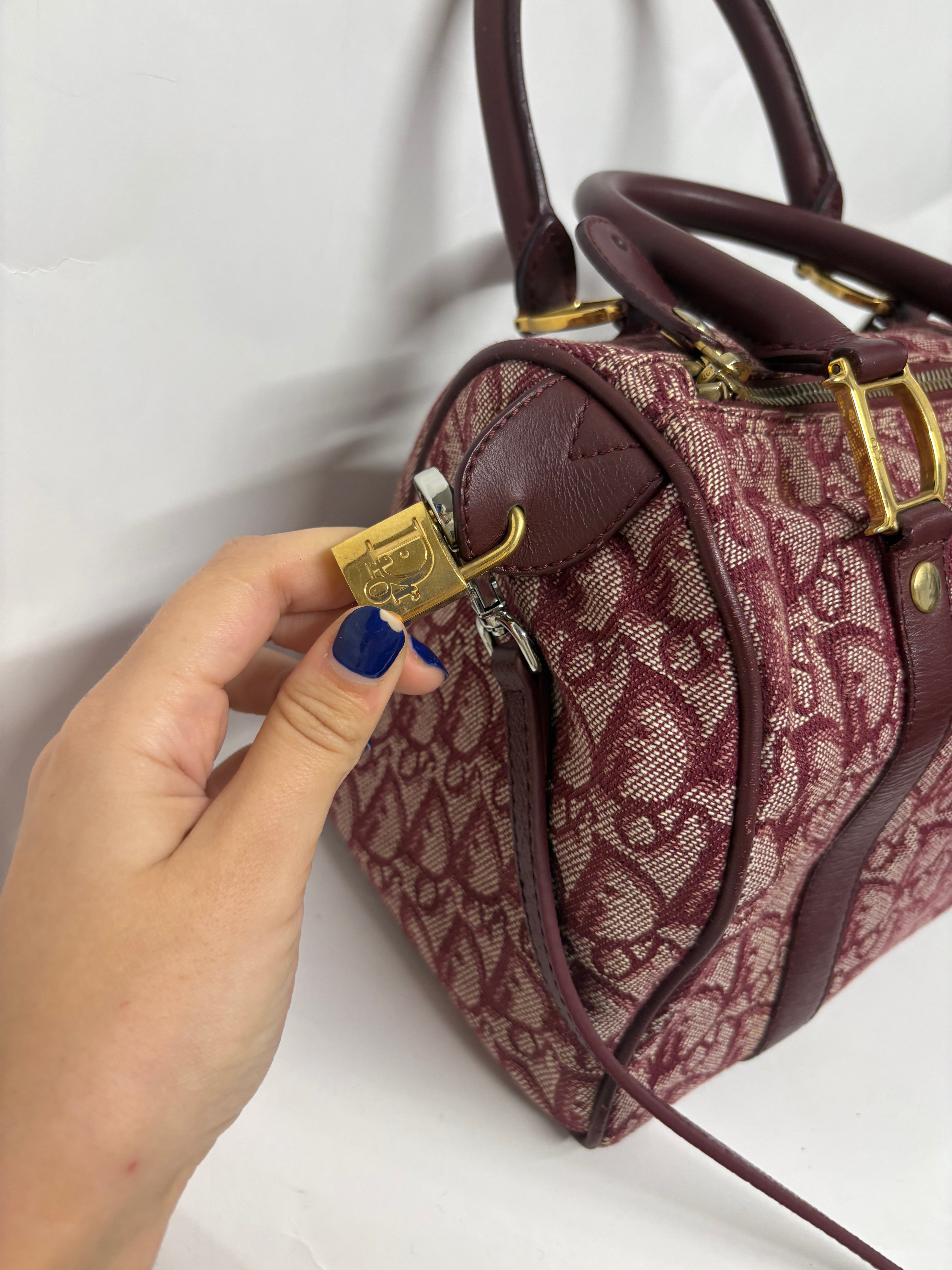 Christian Dior Boston Trotter Rojo Burdeos – Con Bandolera