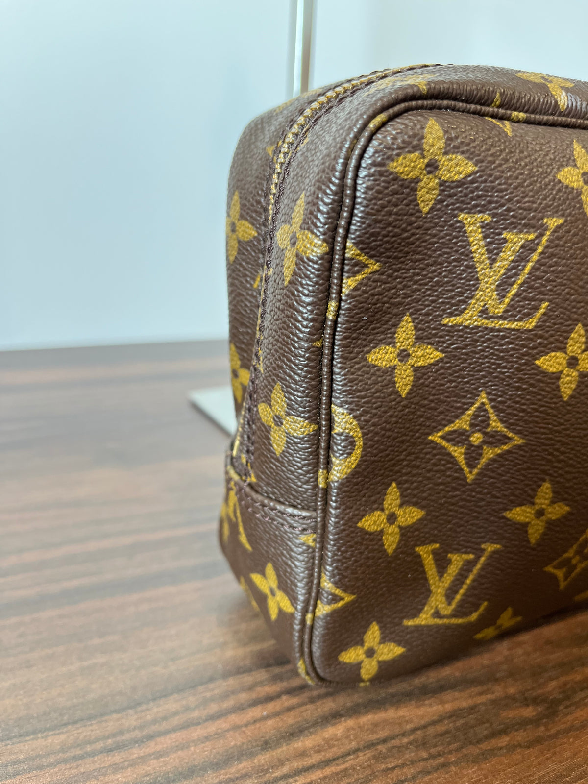 Louis Vuitton Trousse Toilette 23 Lona Monogram