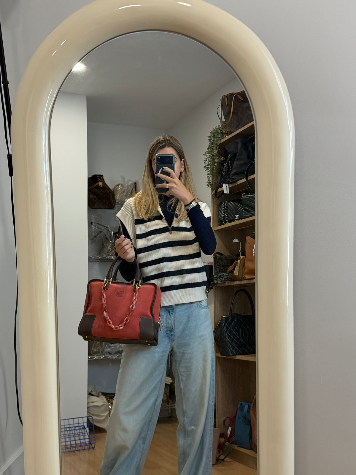 Loewe Amazona 32 Ante coral y Piel Marrón