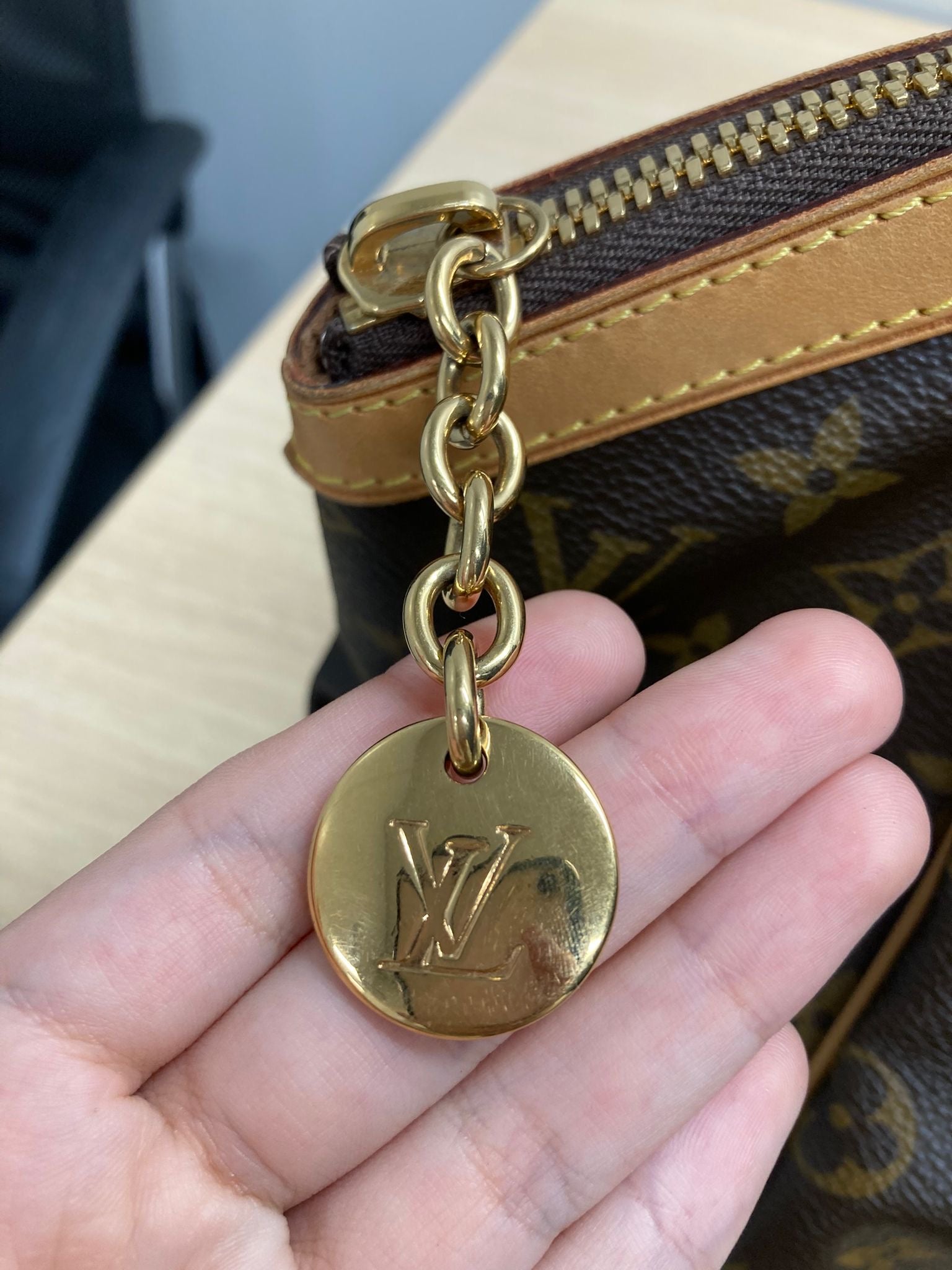 Louis Vuitton tivoli GM monogram