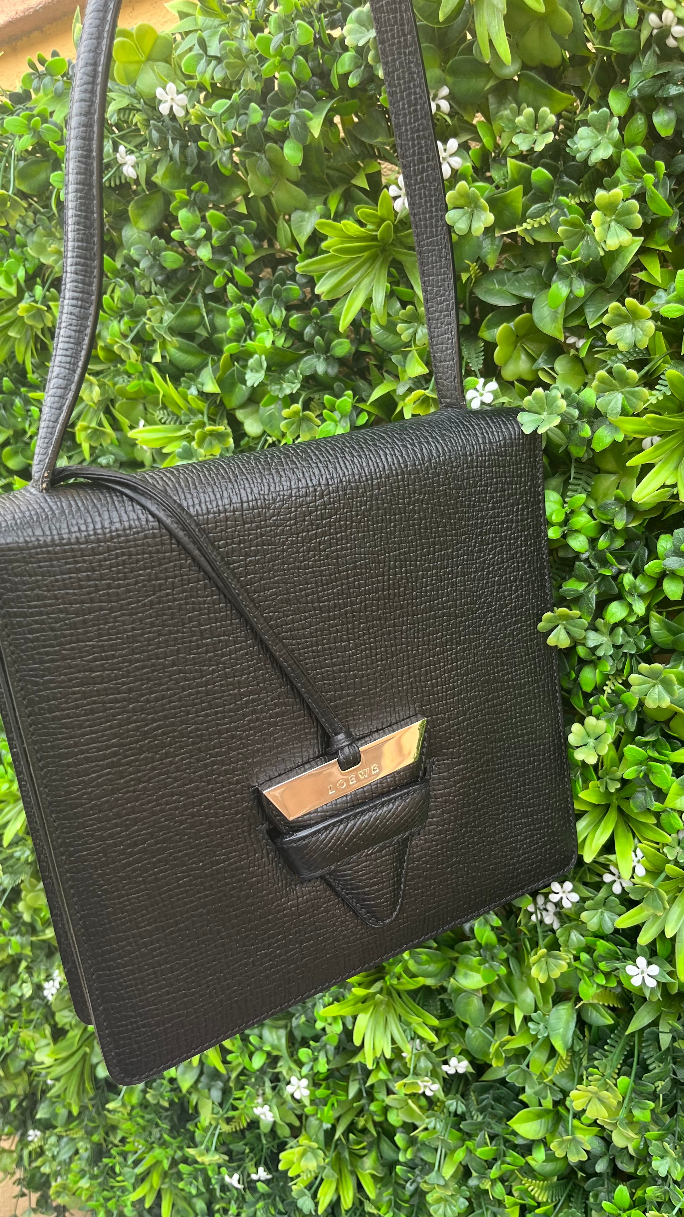 Loewe Barcelona negro y plata