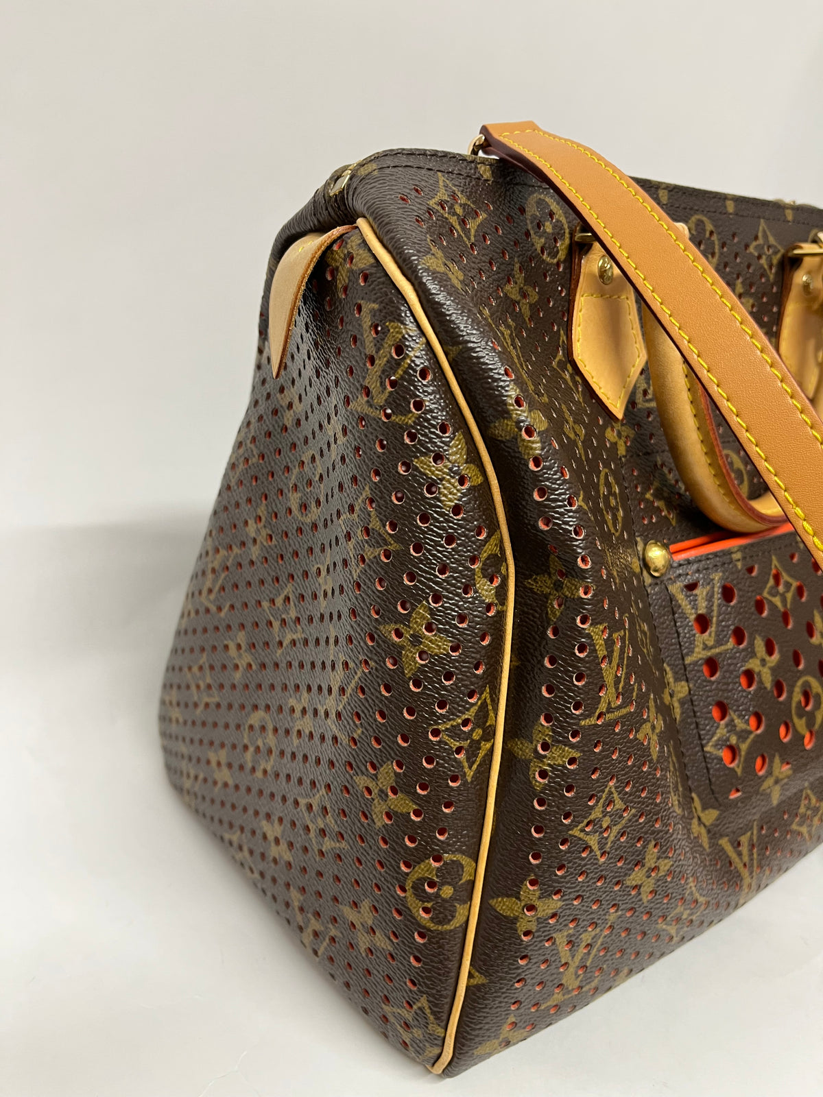 Louis Vuitton Speedy 30 Monogram Perforado Edición Limitada 2006