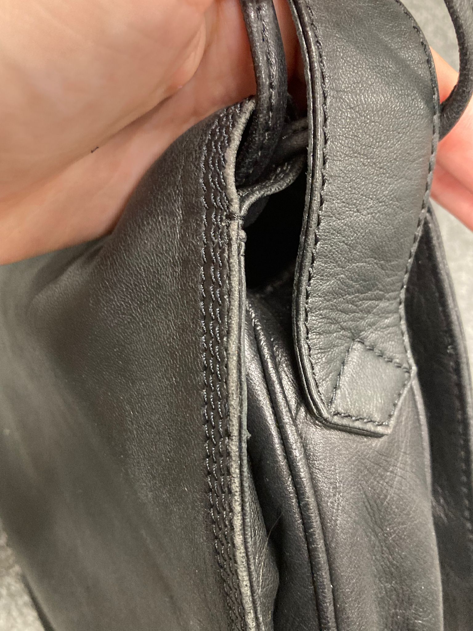 Loewe Flamenco Shoulder en piel negra pequeño