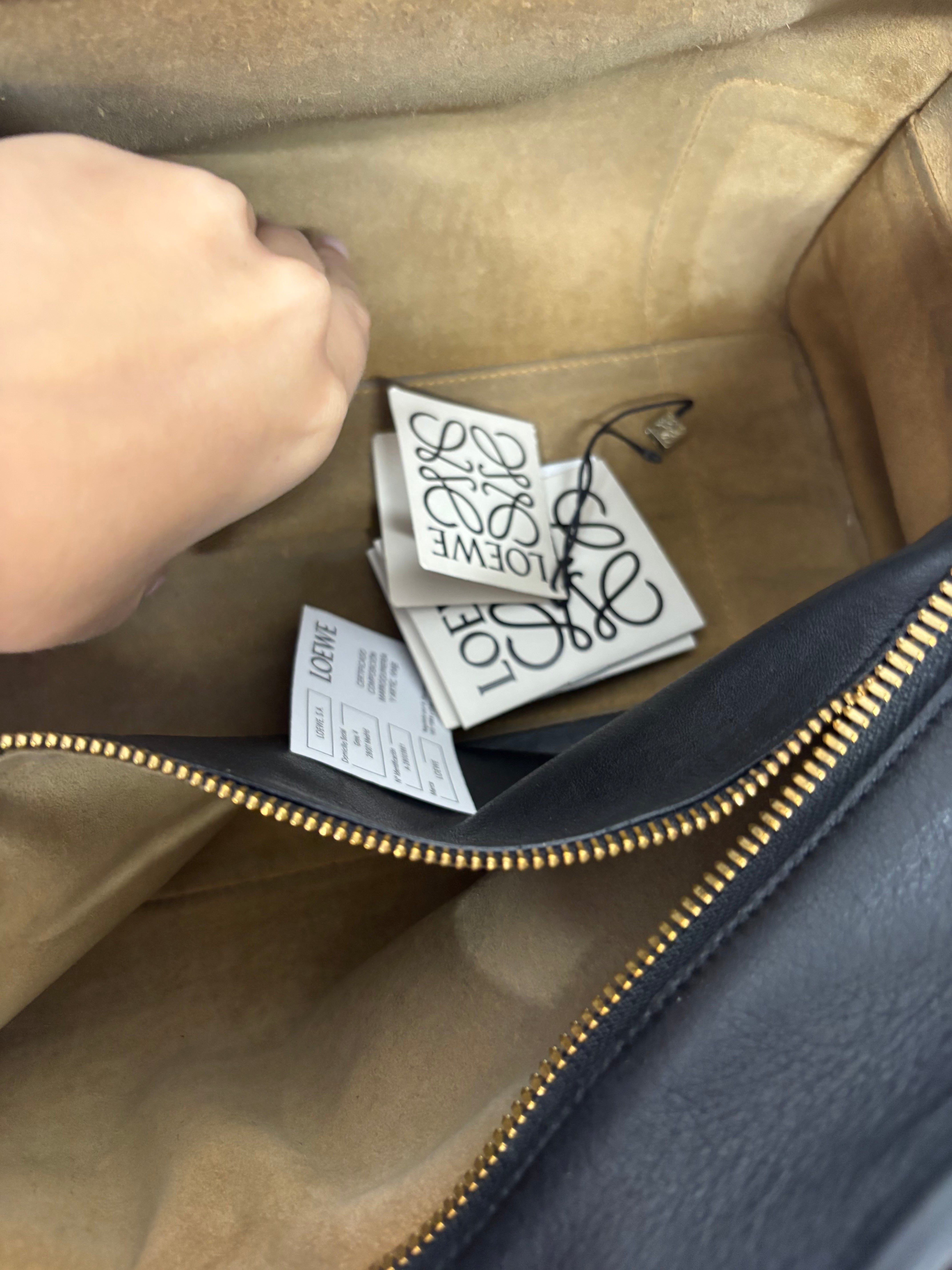 Loewe amazona 35 bandolera piel becerro negra