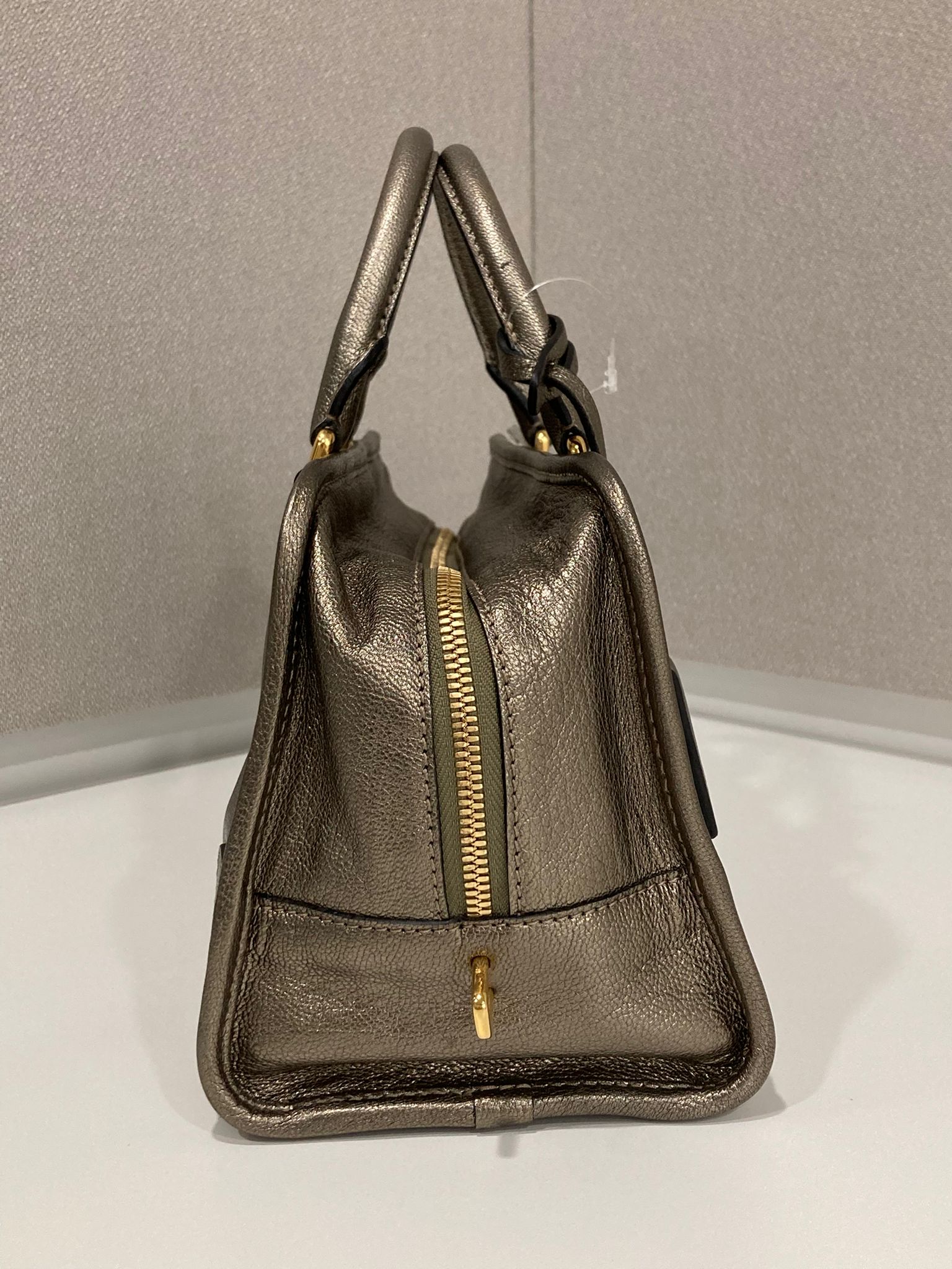 Loewe amazona 28 gris metalizado