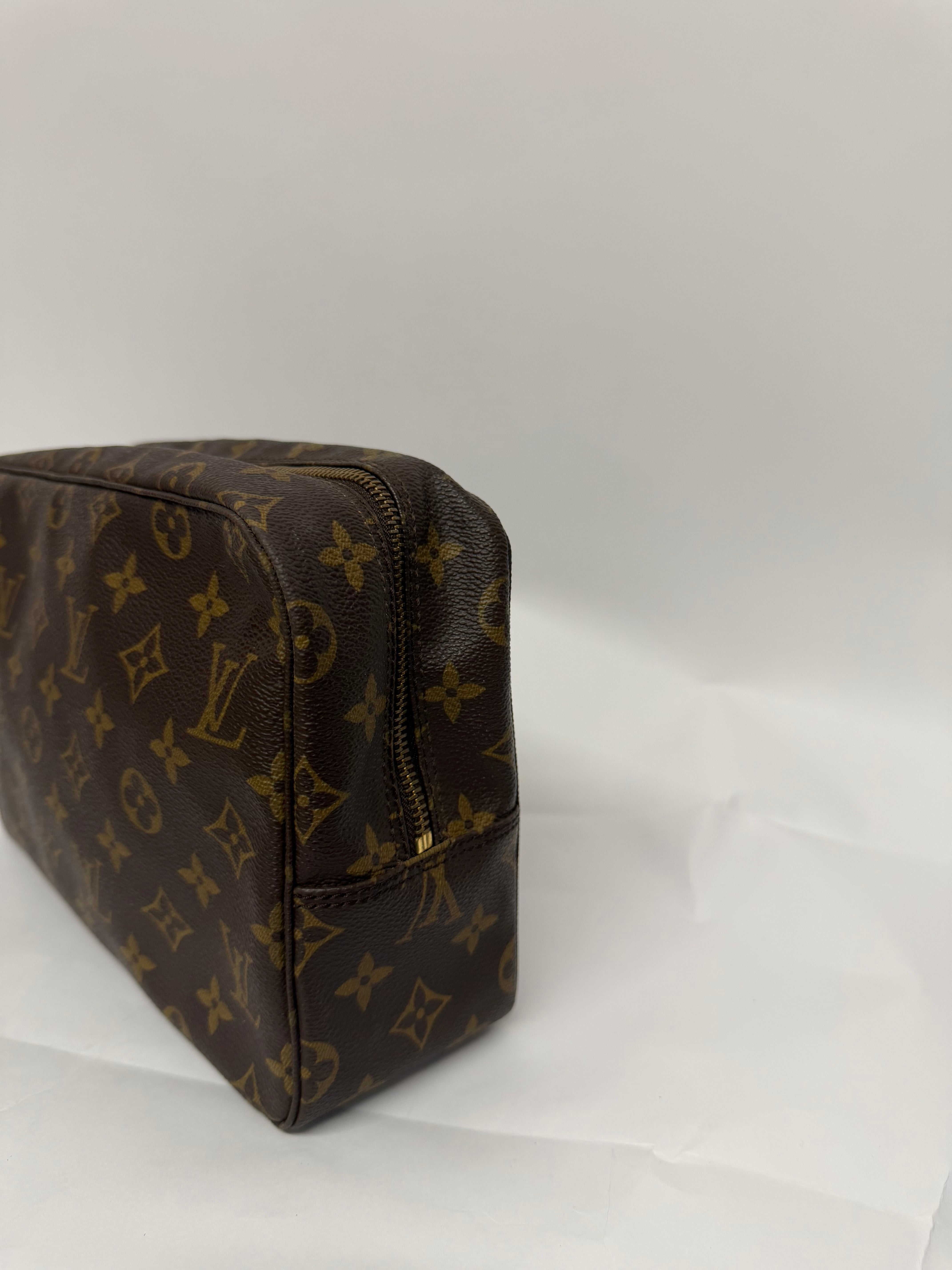 Louis Vuitton Trousse Toilette 28 Monogram