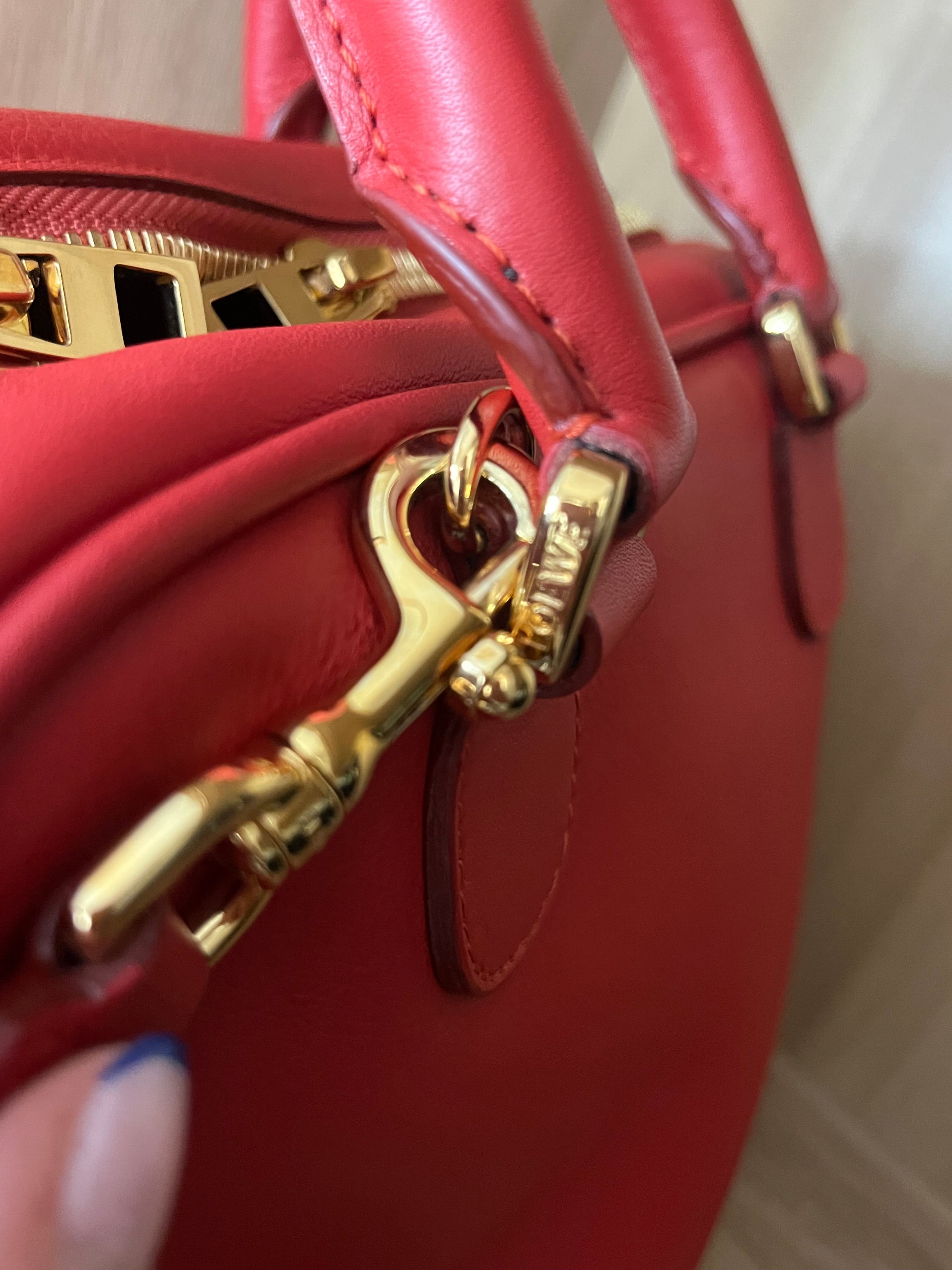 Loewe amazona 75 bandolera rojo
