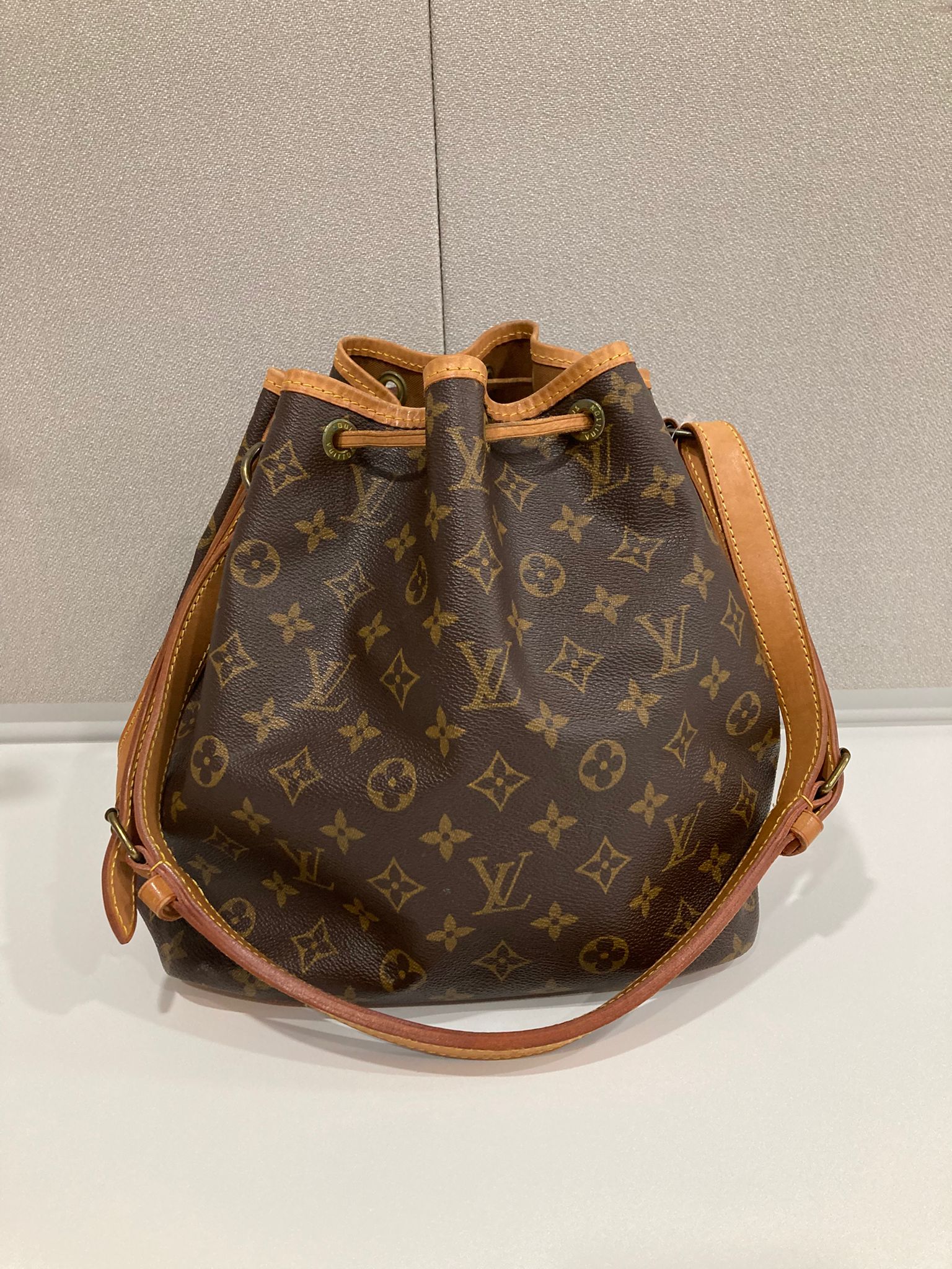 Louis vuitton petit noe monogram canvas