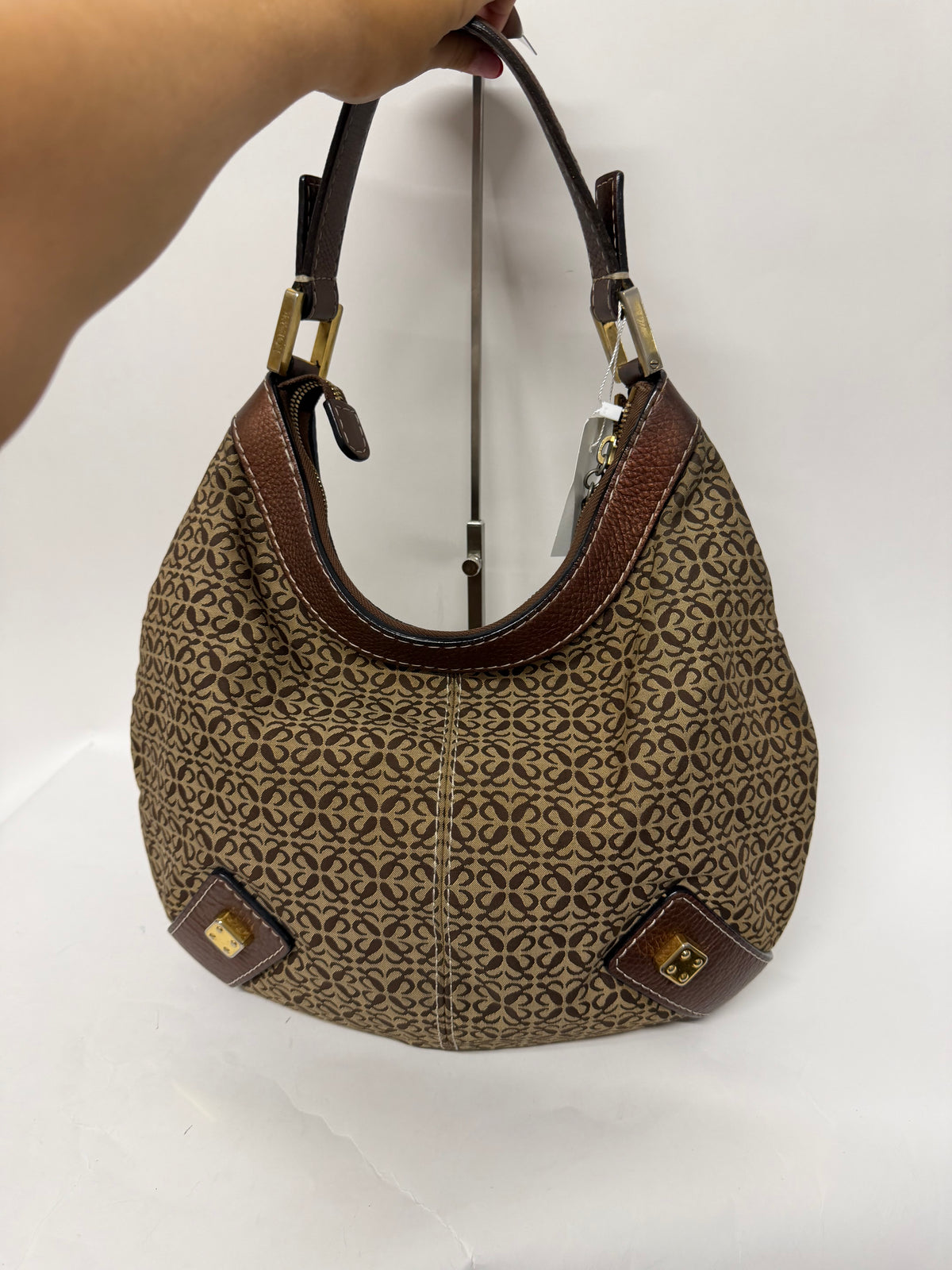 Loewe Anagram safari New Road Hobo Lona Beige