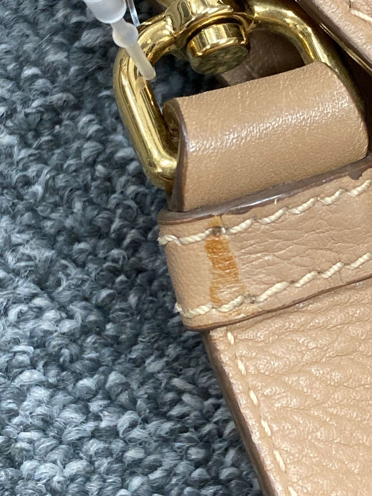 Prada Logo 2way Tote – Piel beige