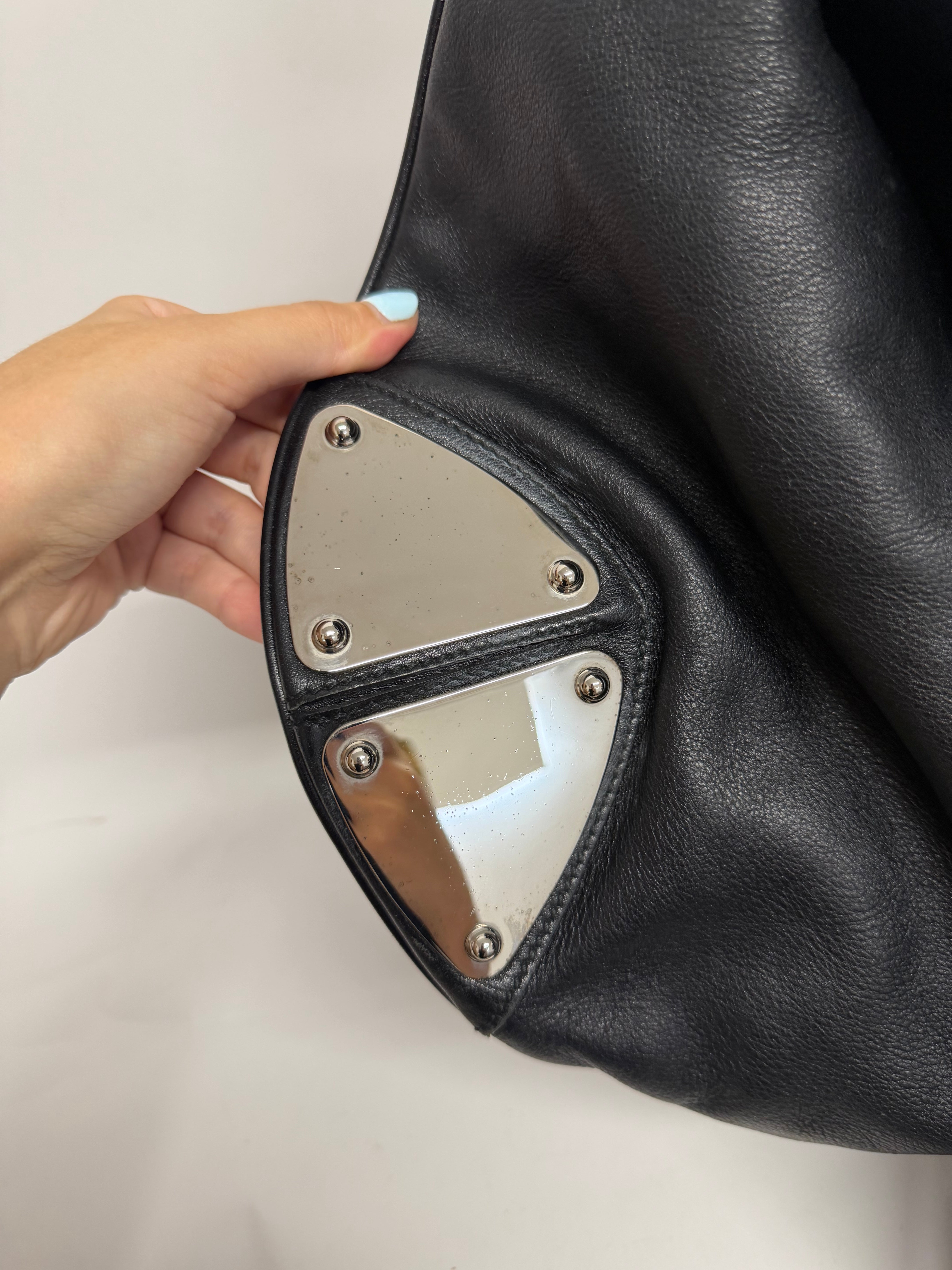 Gucci Indy Hobo Grande Piel Negra con Bambú
