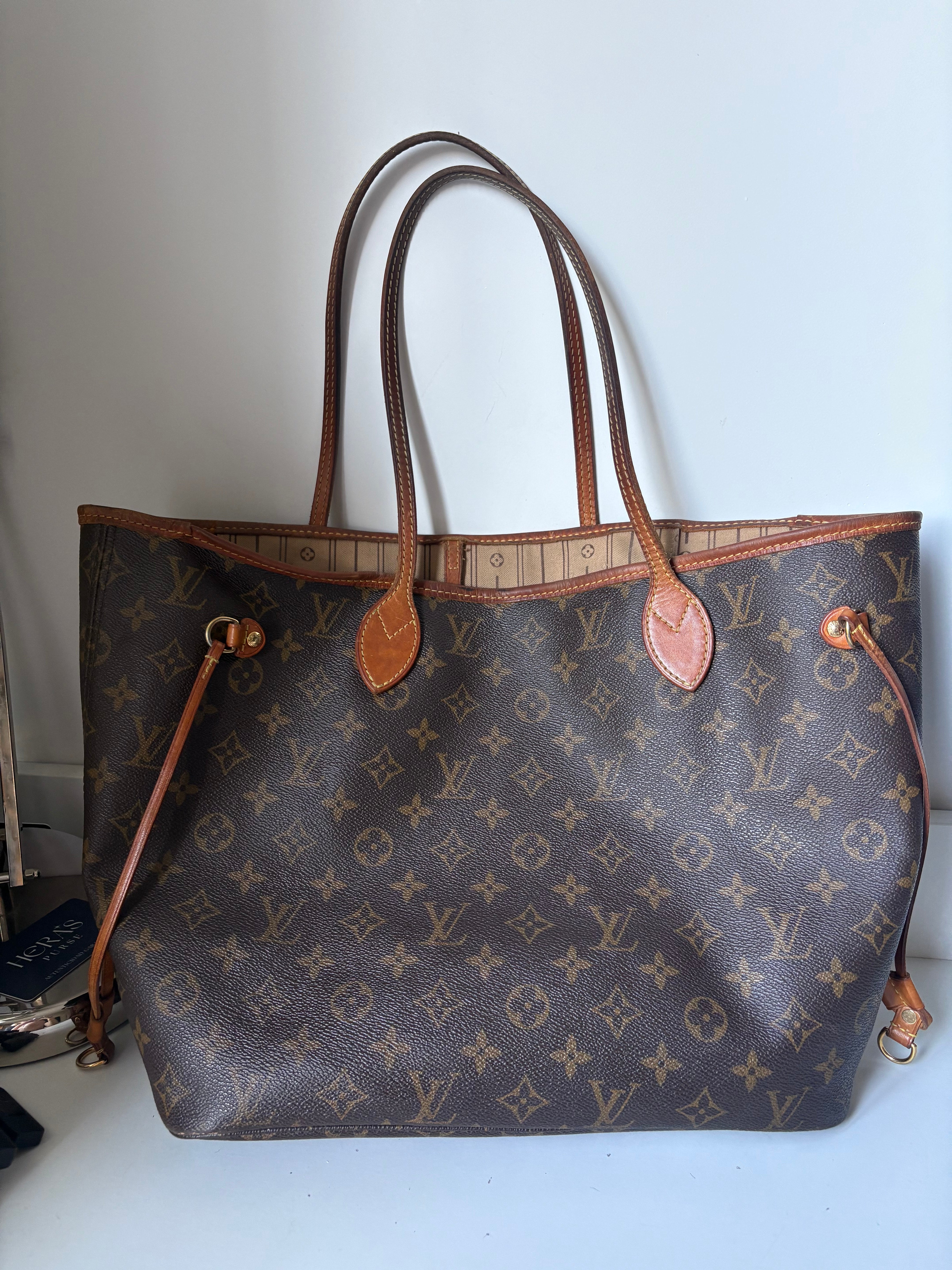 Louis Vuitton Neverfull MM Canvas Monogram