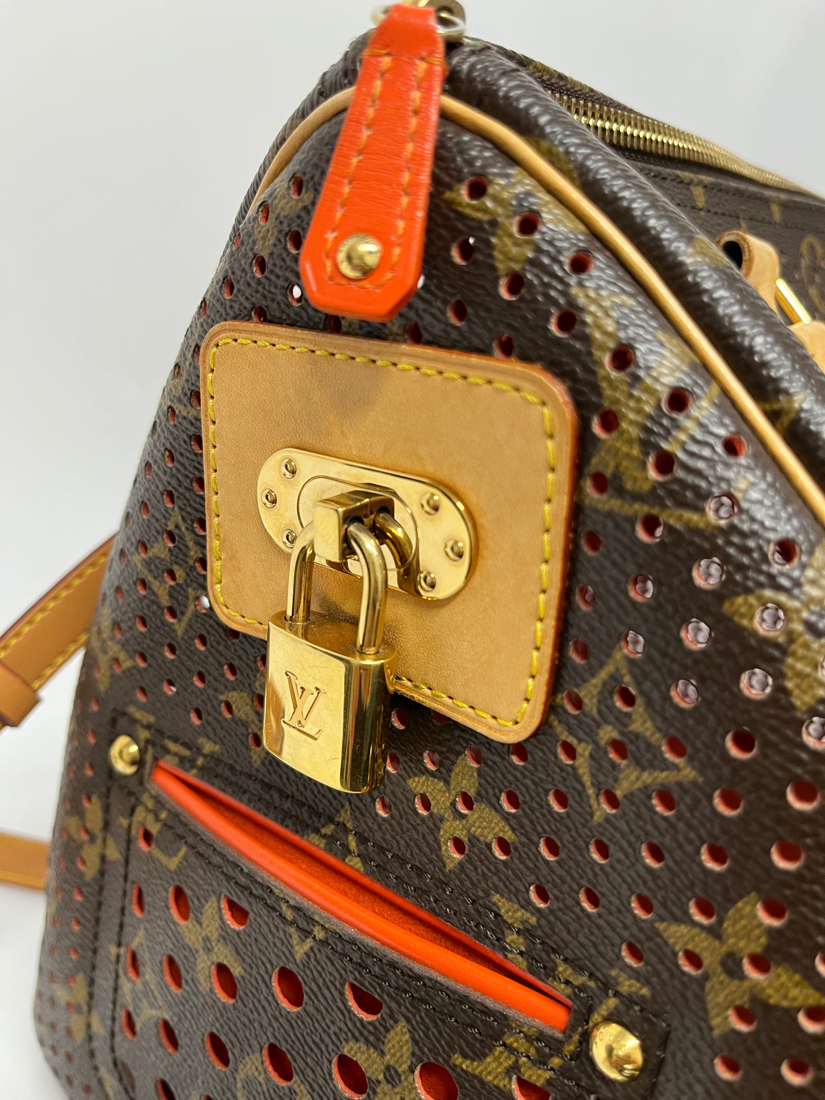 Louis Vuitton Speedy 30 Monogram Perforado Edición Limitada 2006