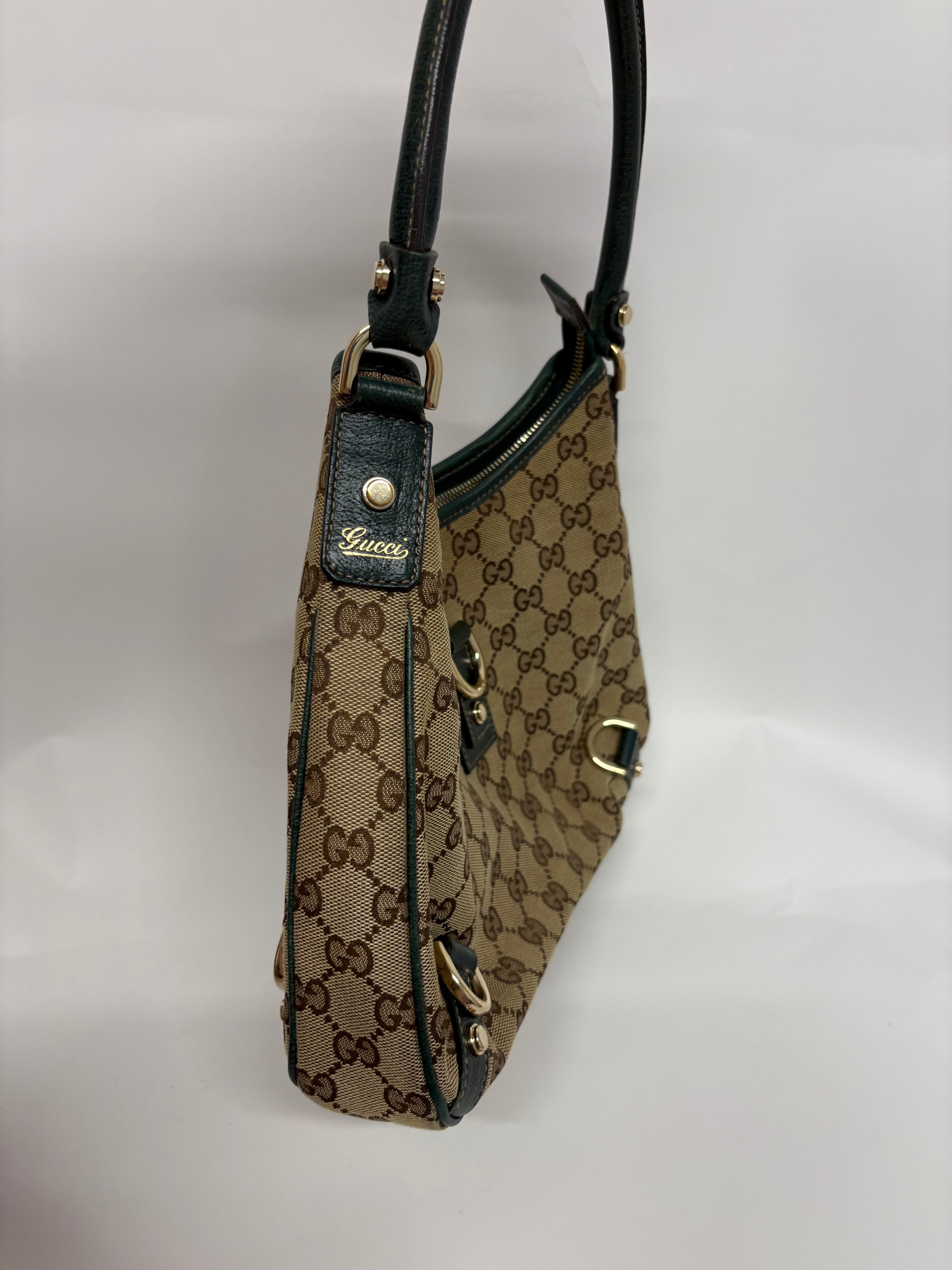 Gucci GG Canvas Shoulder Bag verde