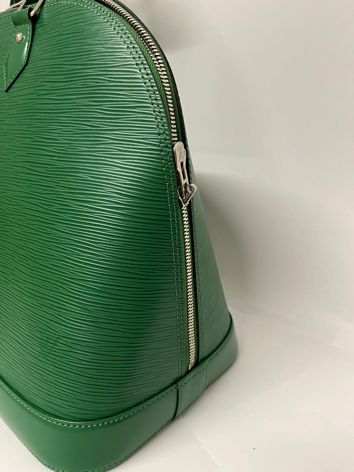 Louis Vuitton Alma GM Piel Epi Verde