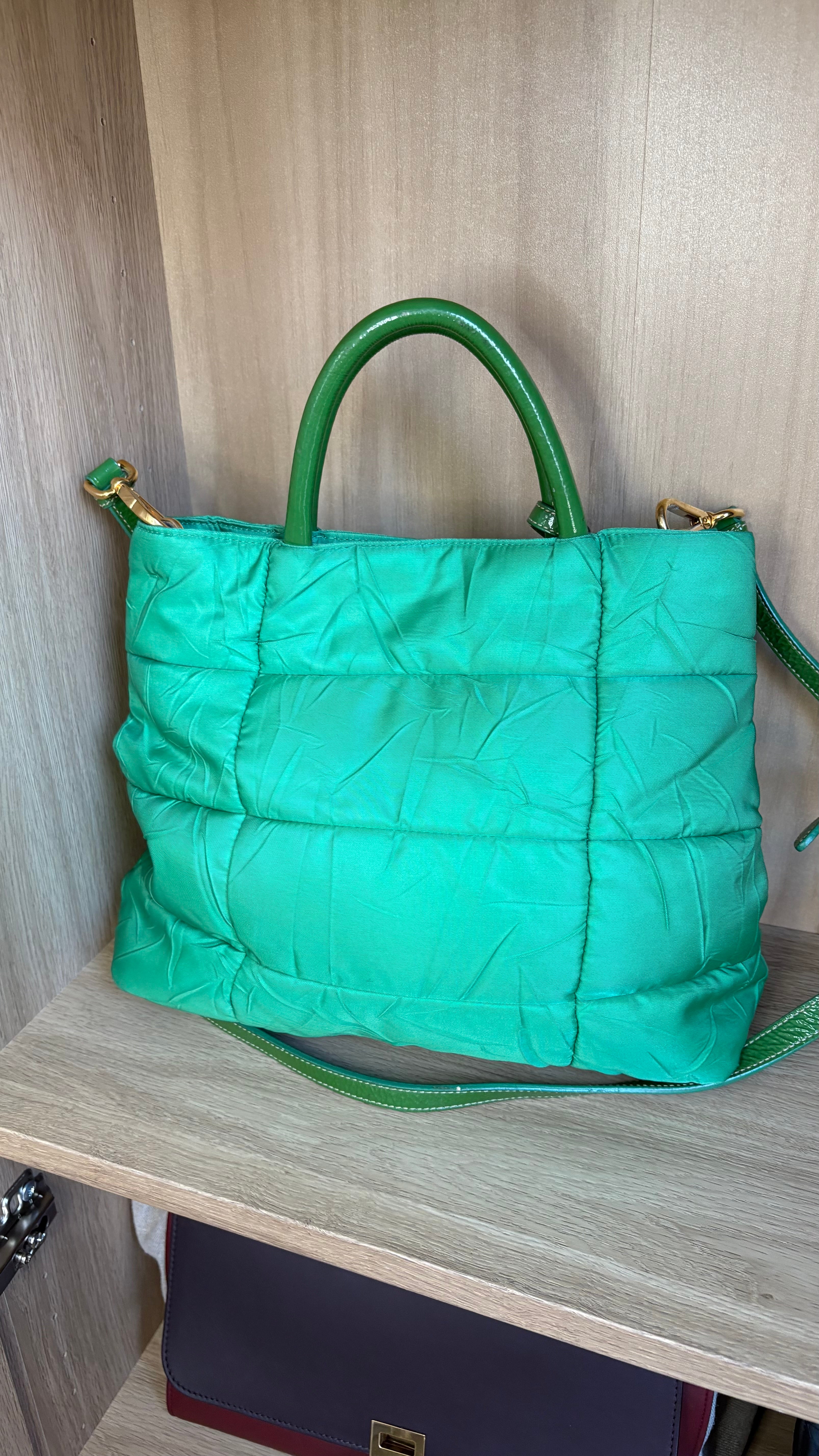 Prada bolso acolchado nylon verde