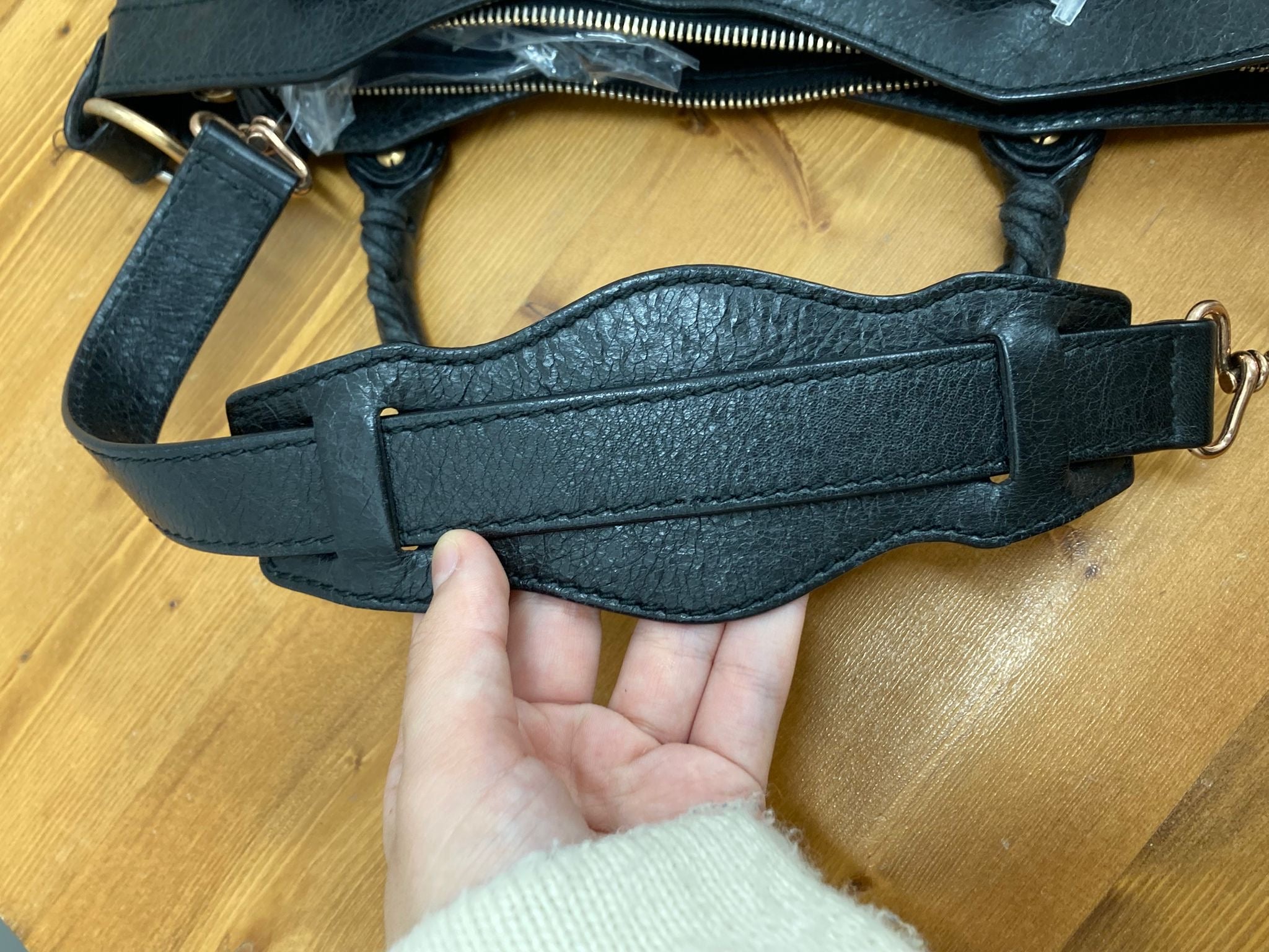 Balenciaga City First Classic Black – Cuero Aged