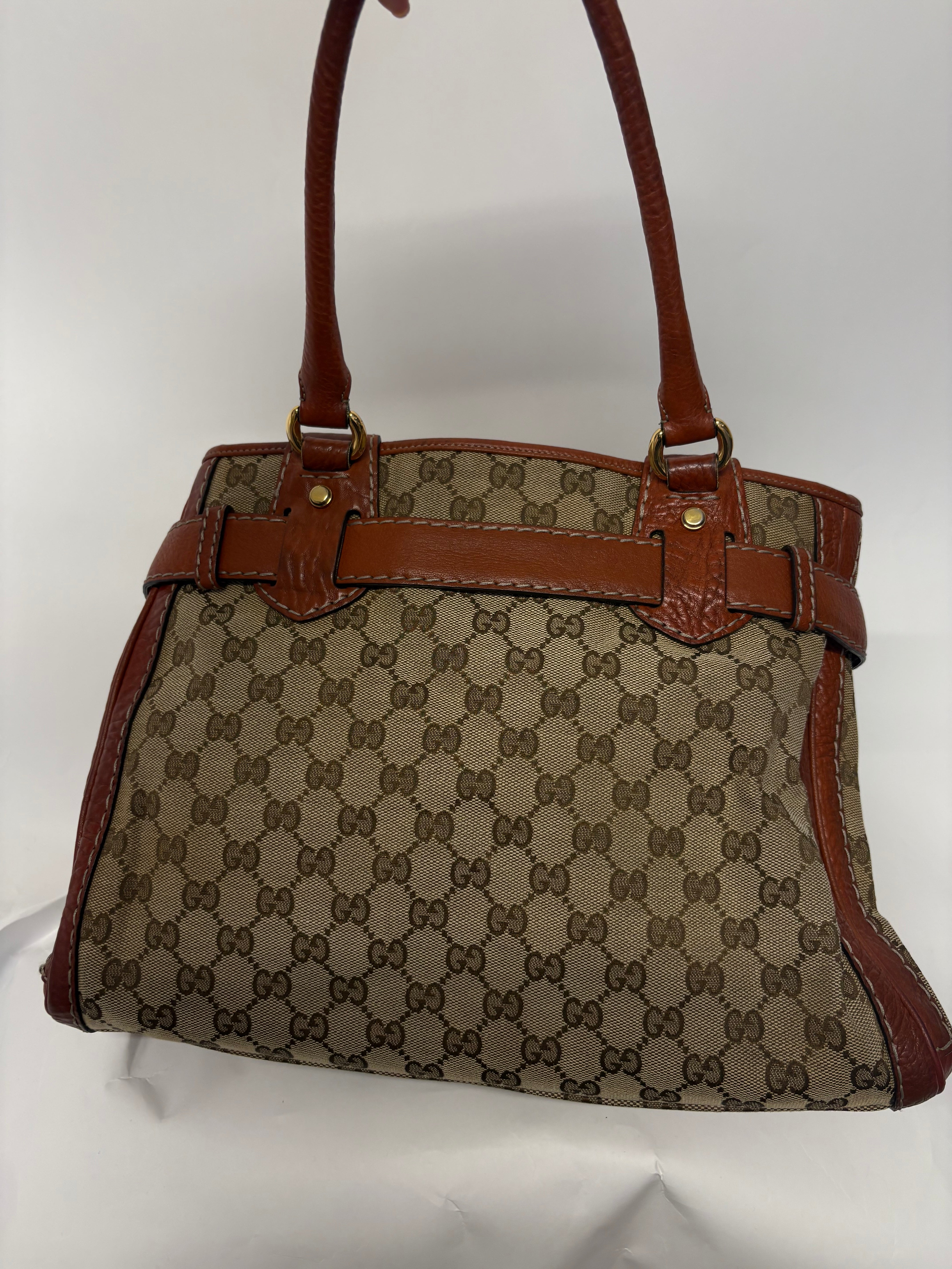 Gucci GG Marmont Tote Small en lona GG Supreme y piel marrón