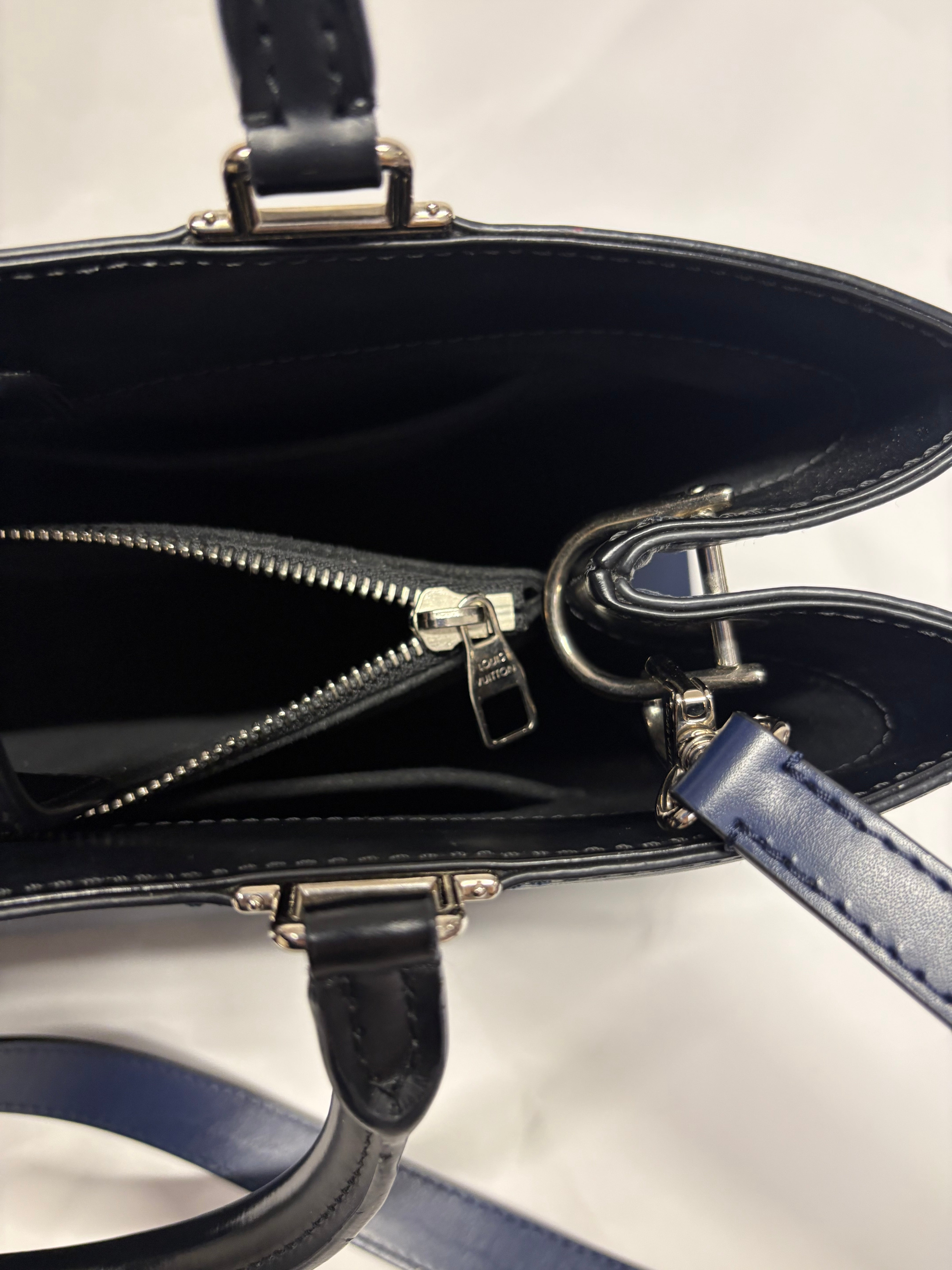 Louis Vuitton Pont-Neuf GM Epi Azul Marino  Bandolera