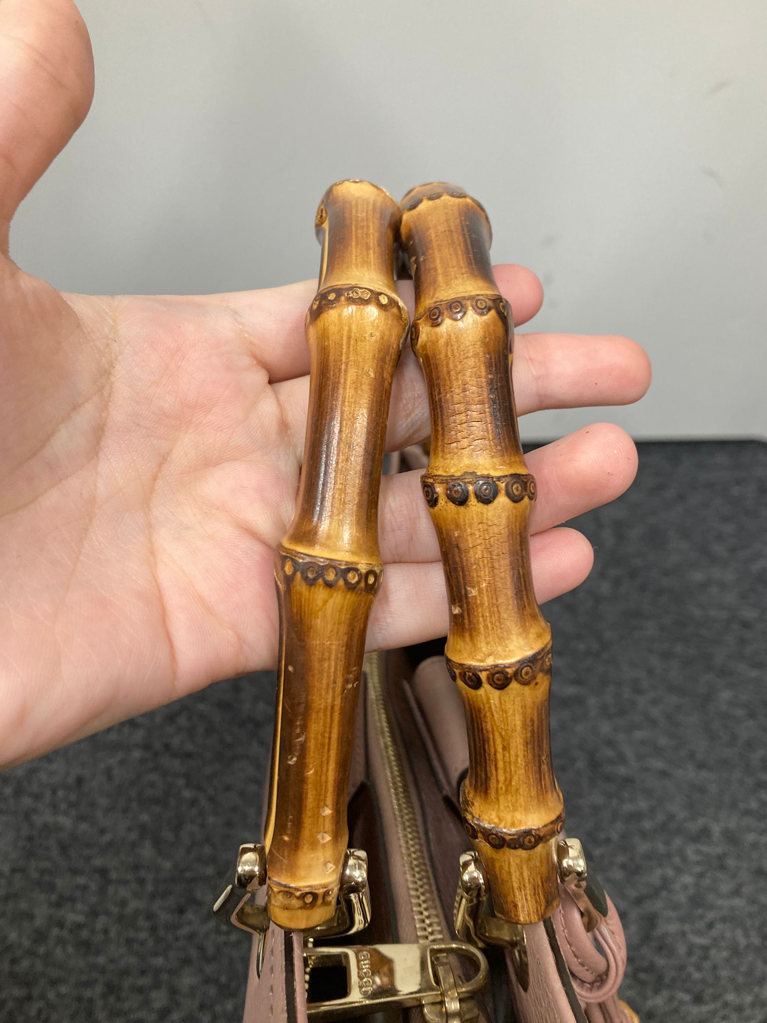 Gucci Bamboo 2Way Bag en piel rosa empolvado y bandolera