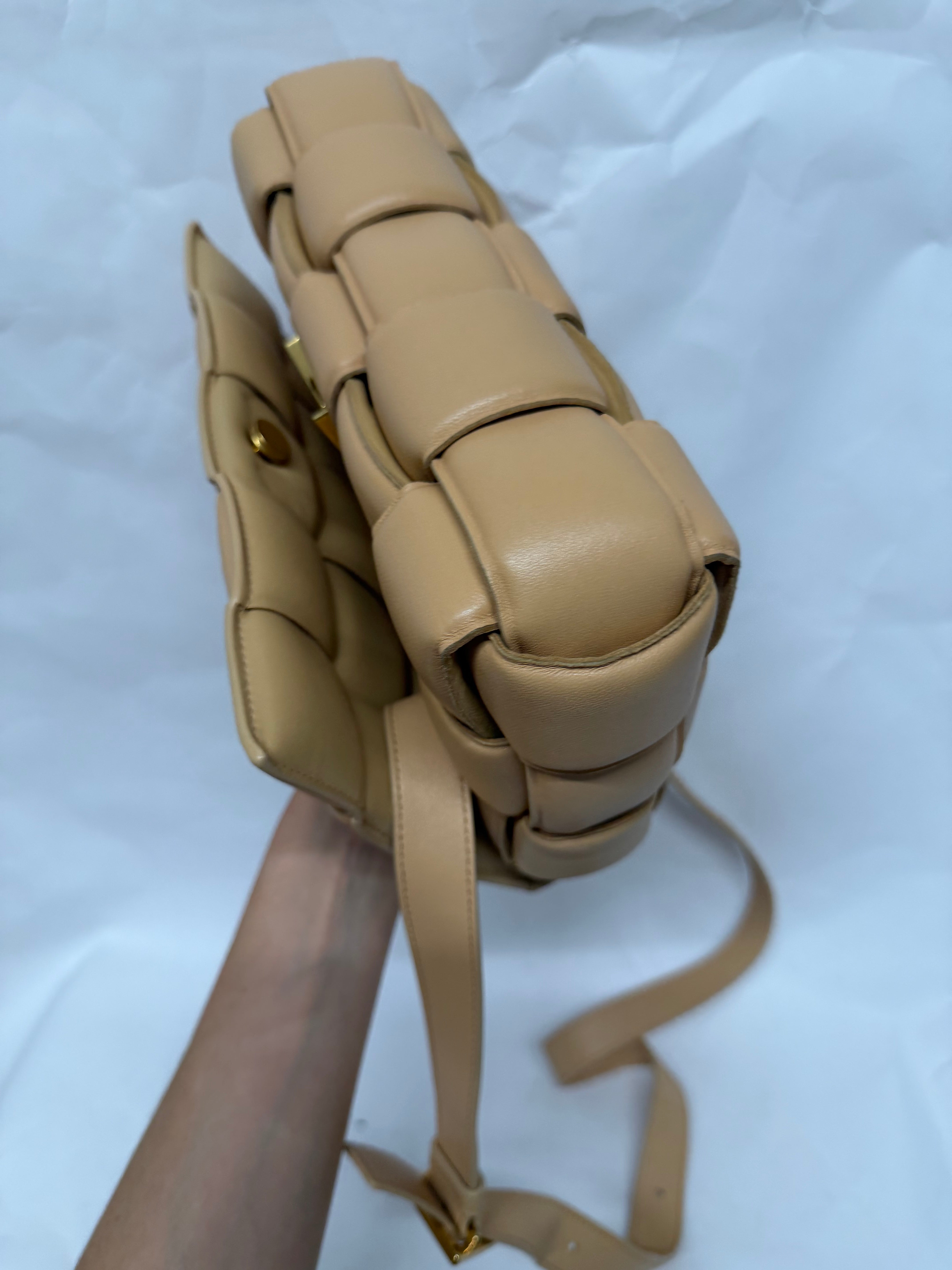 Bottega Veneta Cassette Intrecciato Nude/Beige