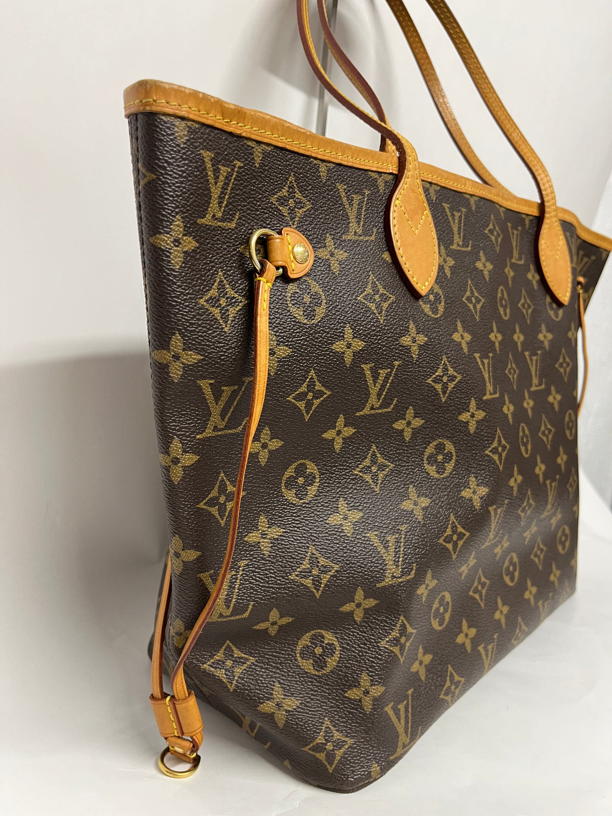 Louis Vuitton Neverfull MM Lona Monogram