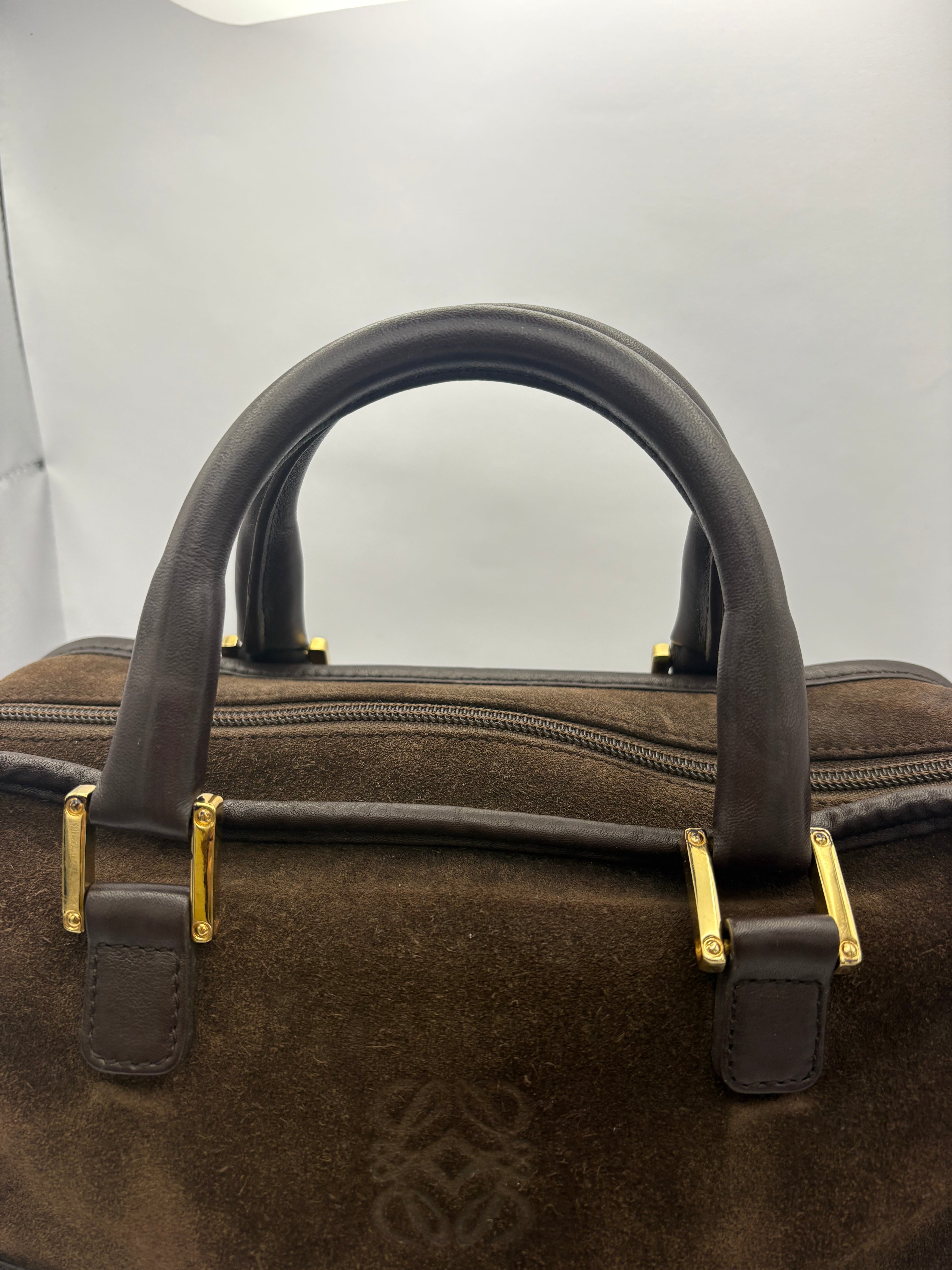 LOEWE Amazona 28 – Ante Marrón & Piel Chocolate
