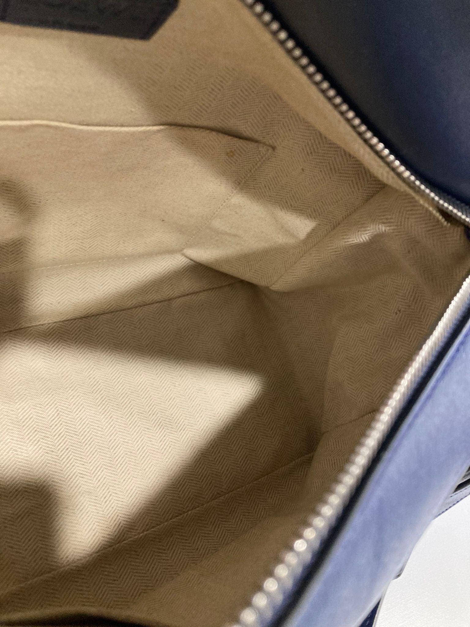 Loewe puzzle mediano azul oscuro