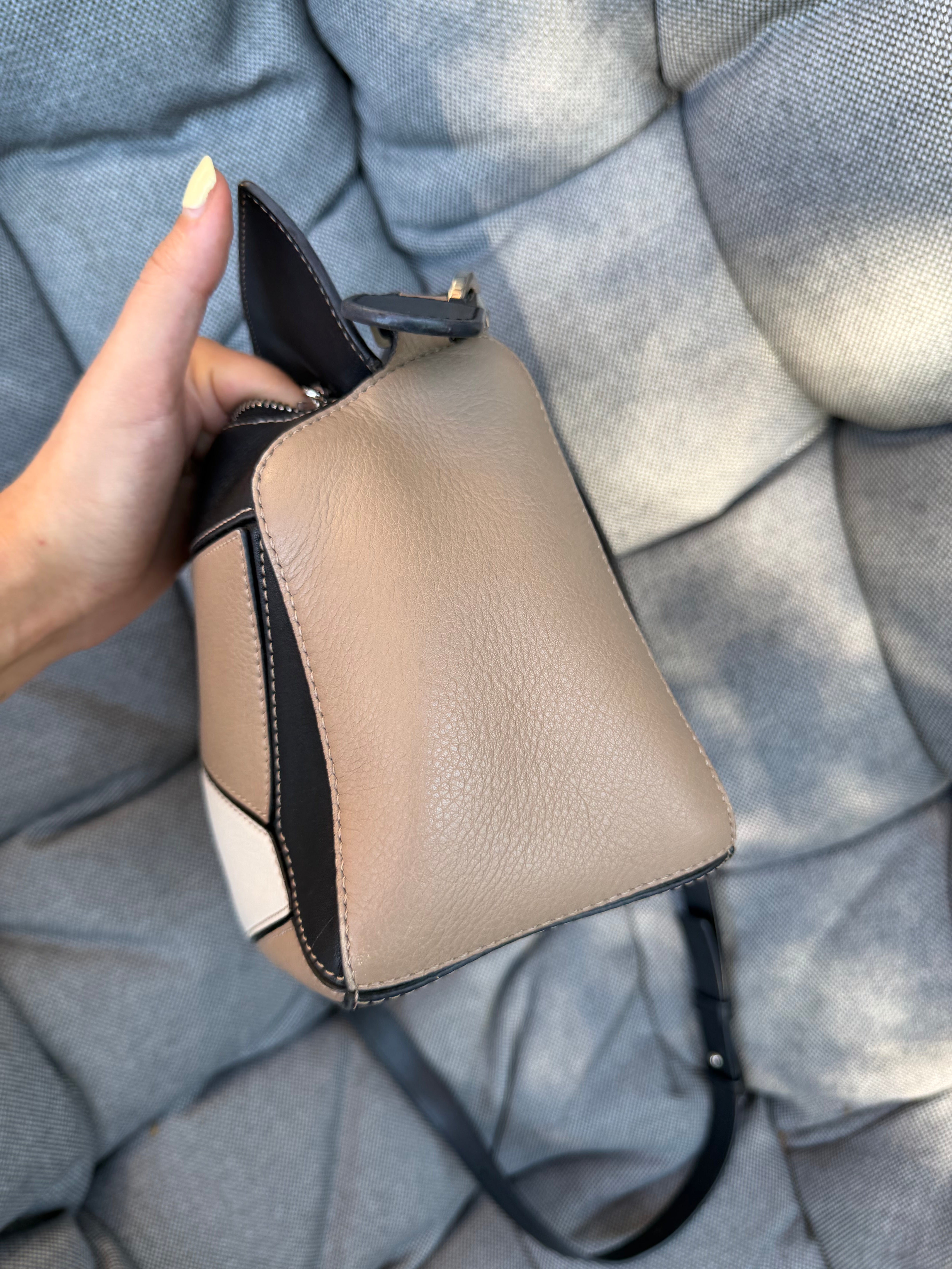 Loewe Puzzle Small Tricolor blanco topo y negro