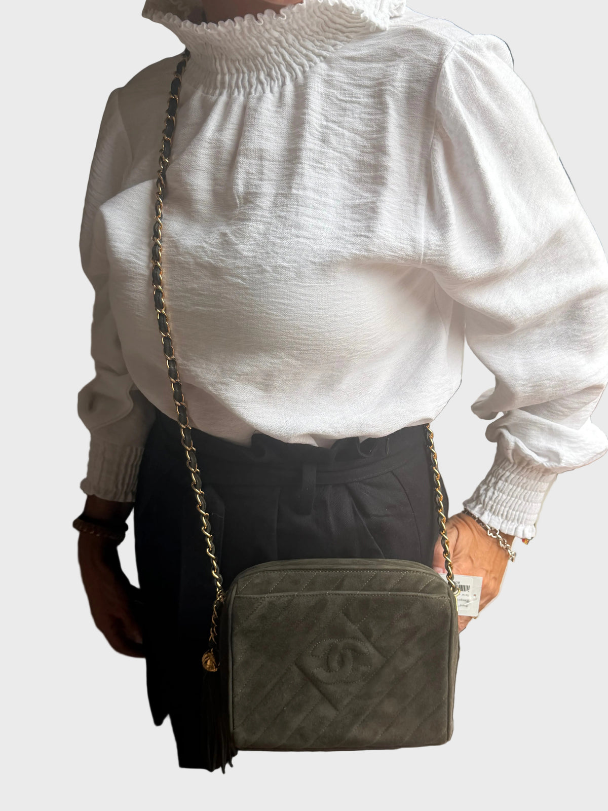 Chanel Camera Bag Mini Ante Verde Acolchado Chevron con Borla · Serie 3