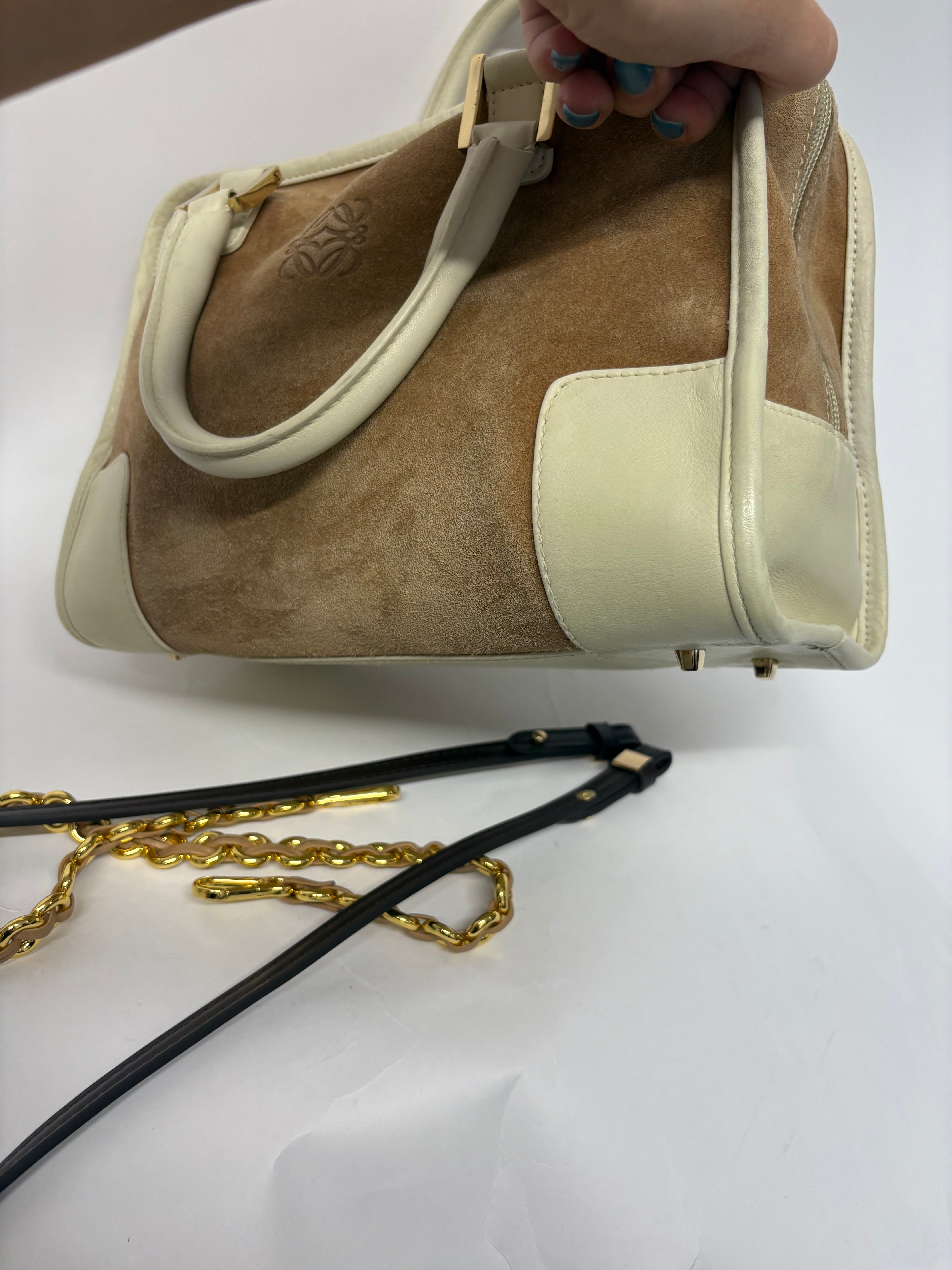 Loewe Amazona 28 blanco y ante oro 2 bandoleras