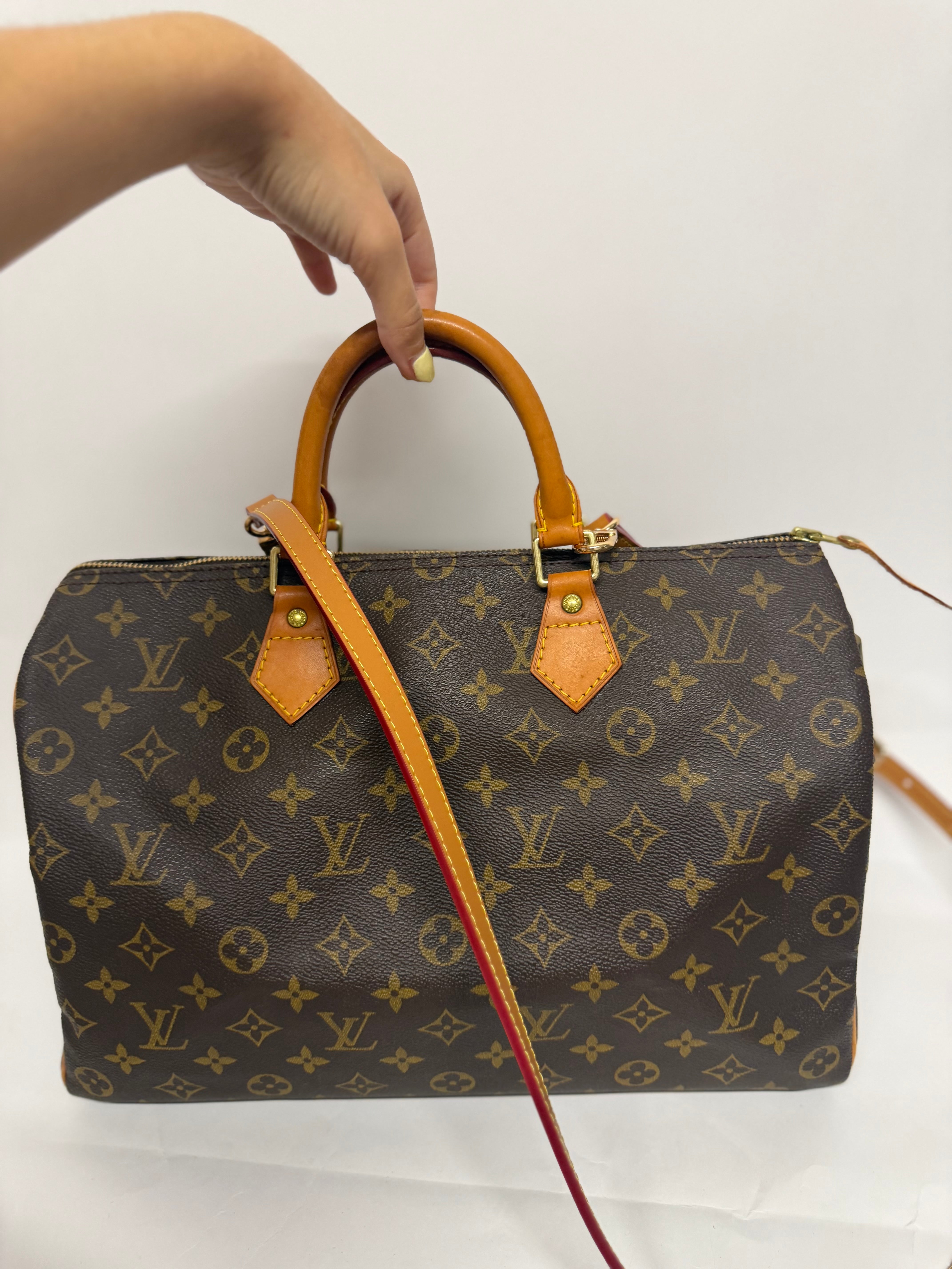 Louis Vuitton Speedy 35 SP0030