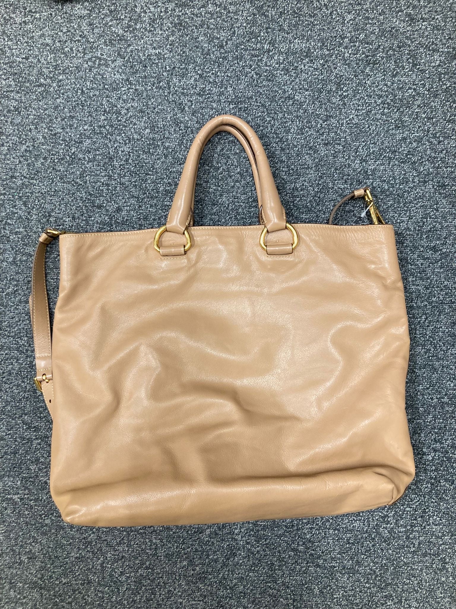 Prada Logo 2way Tote – Piel beige
