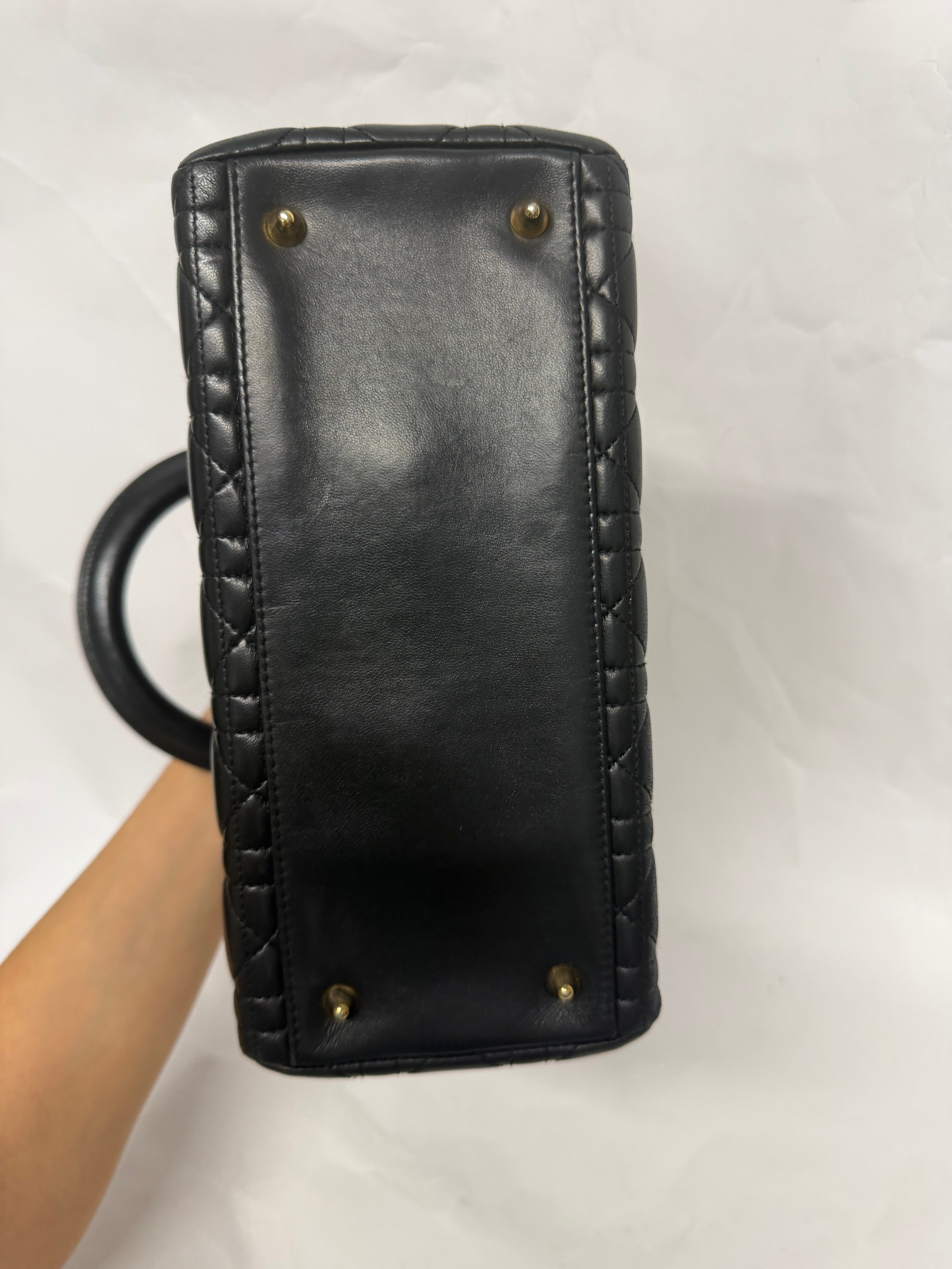 Christian Dior Lady Dior Medium | Lambskin Negro Gold