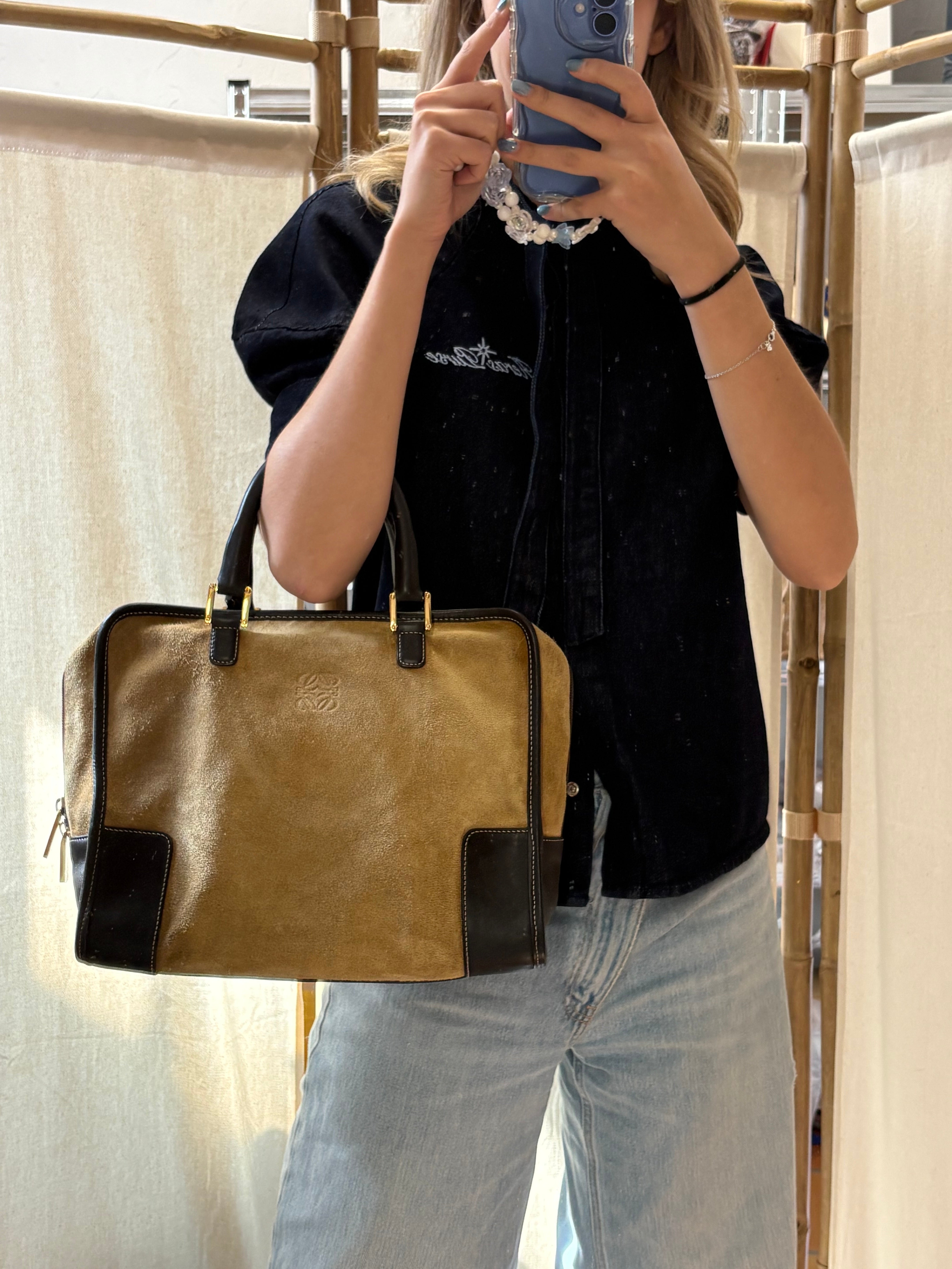 Loewe Amazona ante oro 32 marrón con bandolera extra