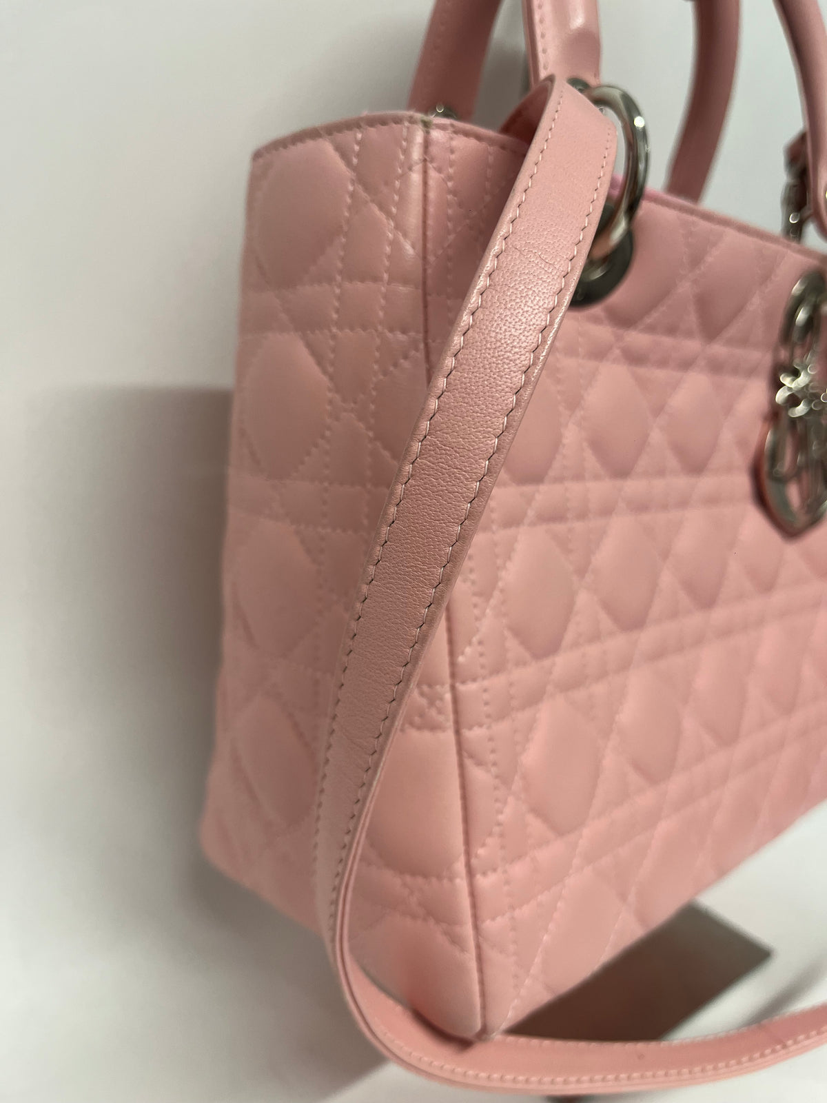 Christian Dior Lady Dior Medium Piel Cordero Rosa Claro Cannage