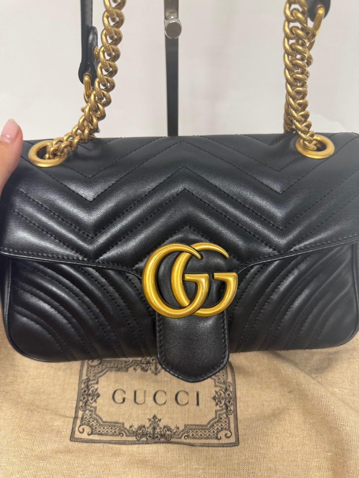 Gucci GG Marmont Small Matelassé Piel Negra Herrajes Dorados