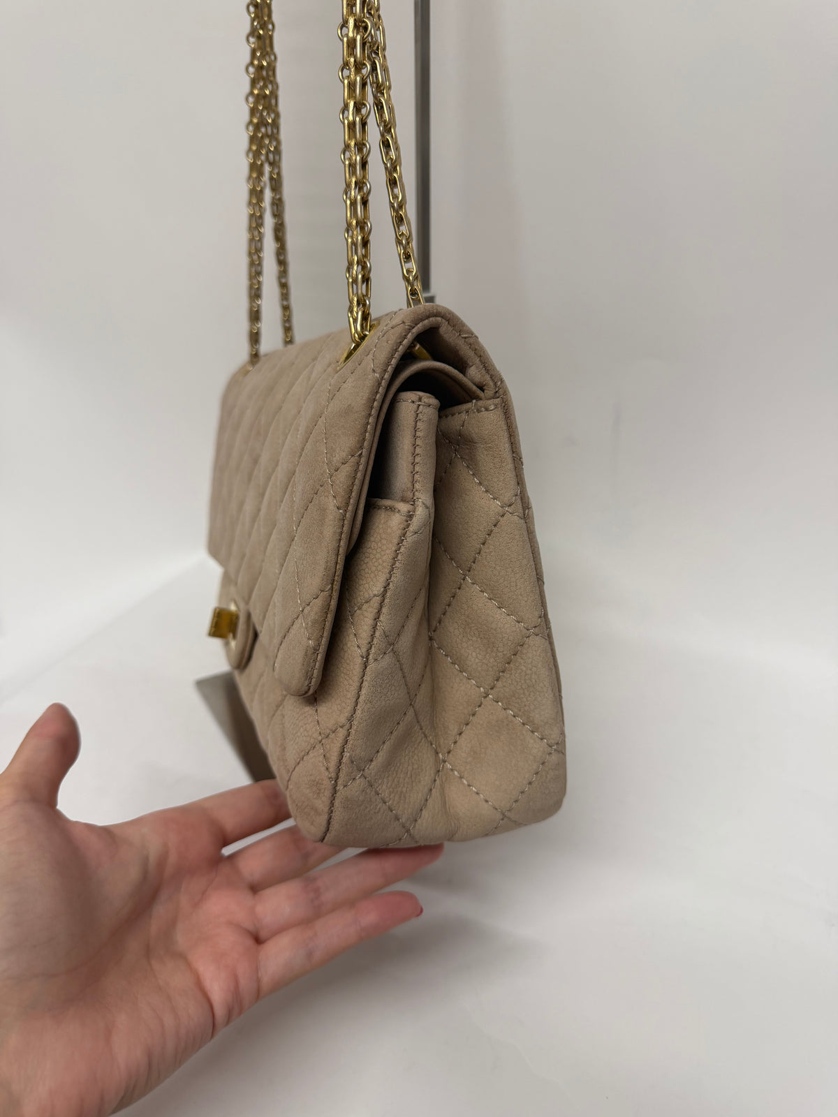 Chanel Reissue 2.55 Double Flap 227 Piel Caviar Nobuk Beige · Serie 17
