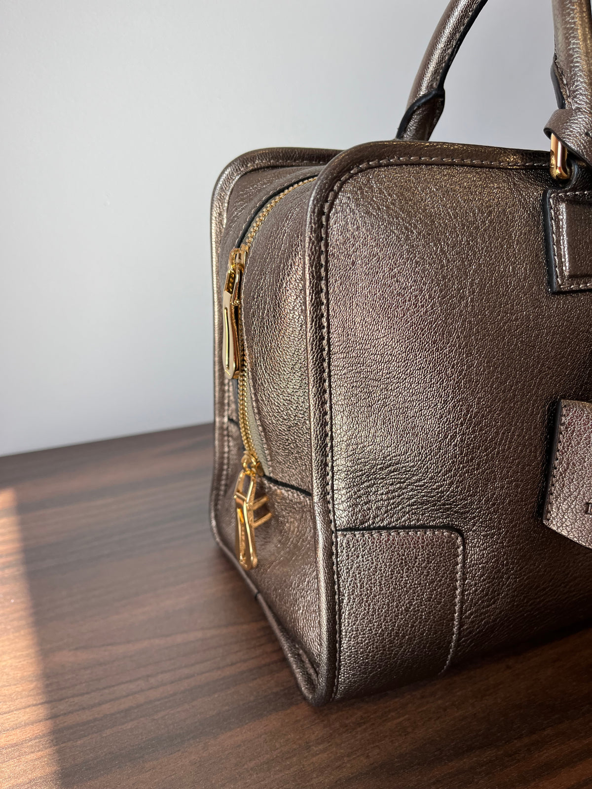 Loewe Amazona 36 Piel de Cabra Metalizada Dorada