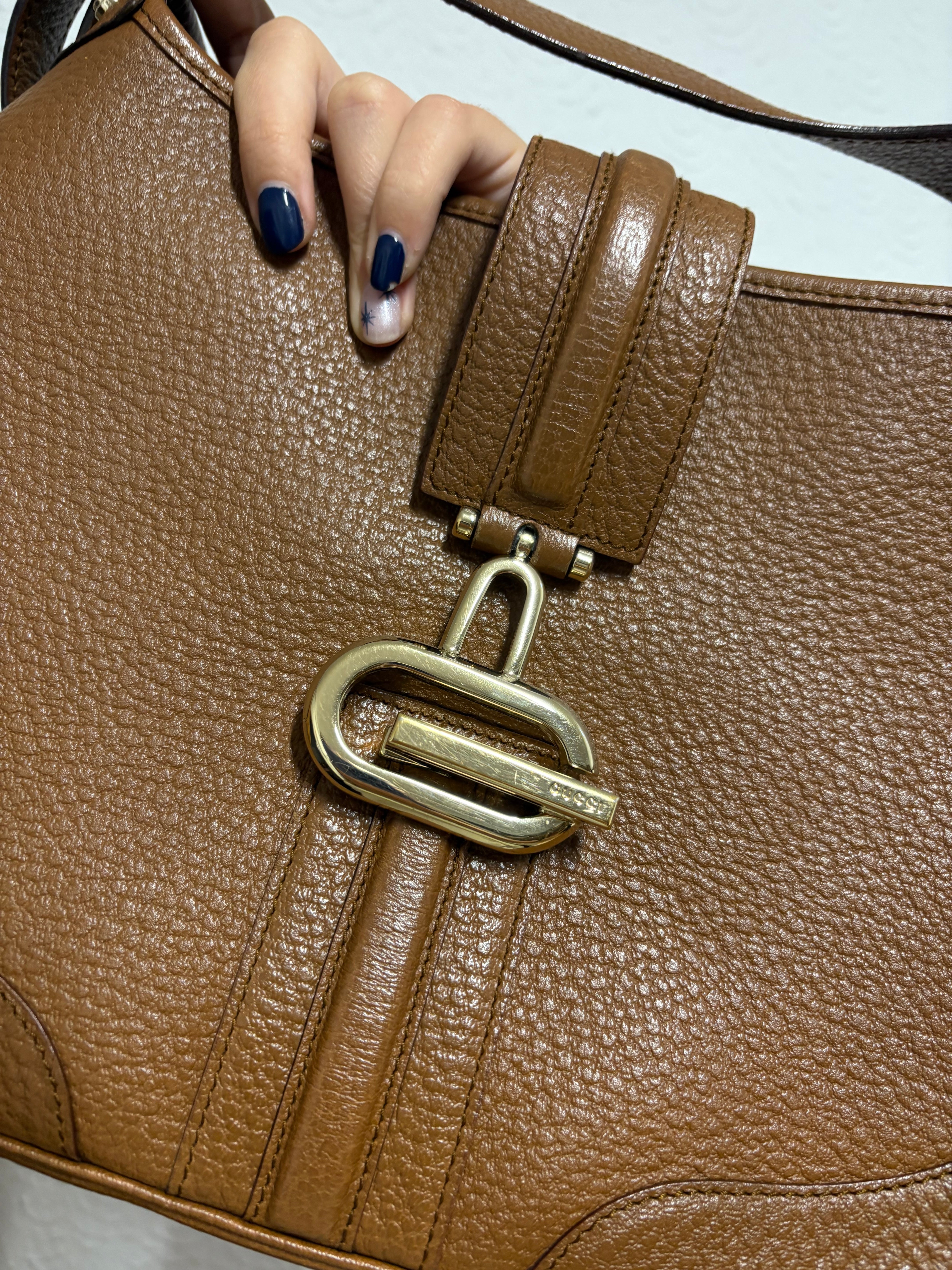 Gucci Jackie Shoulder Bag Piel Marrón · Broche G Dorado