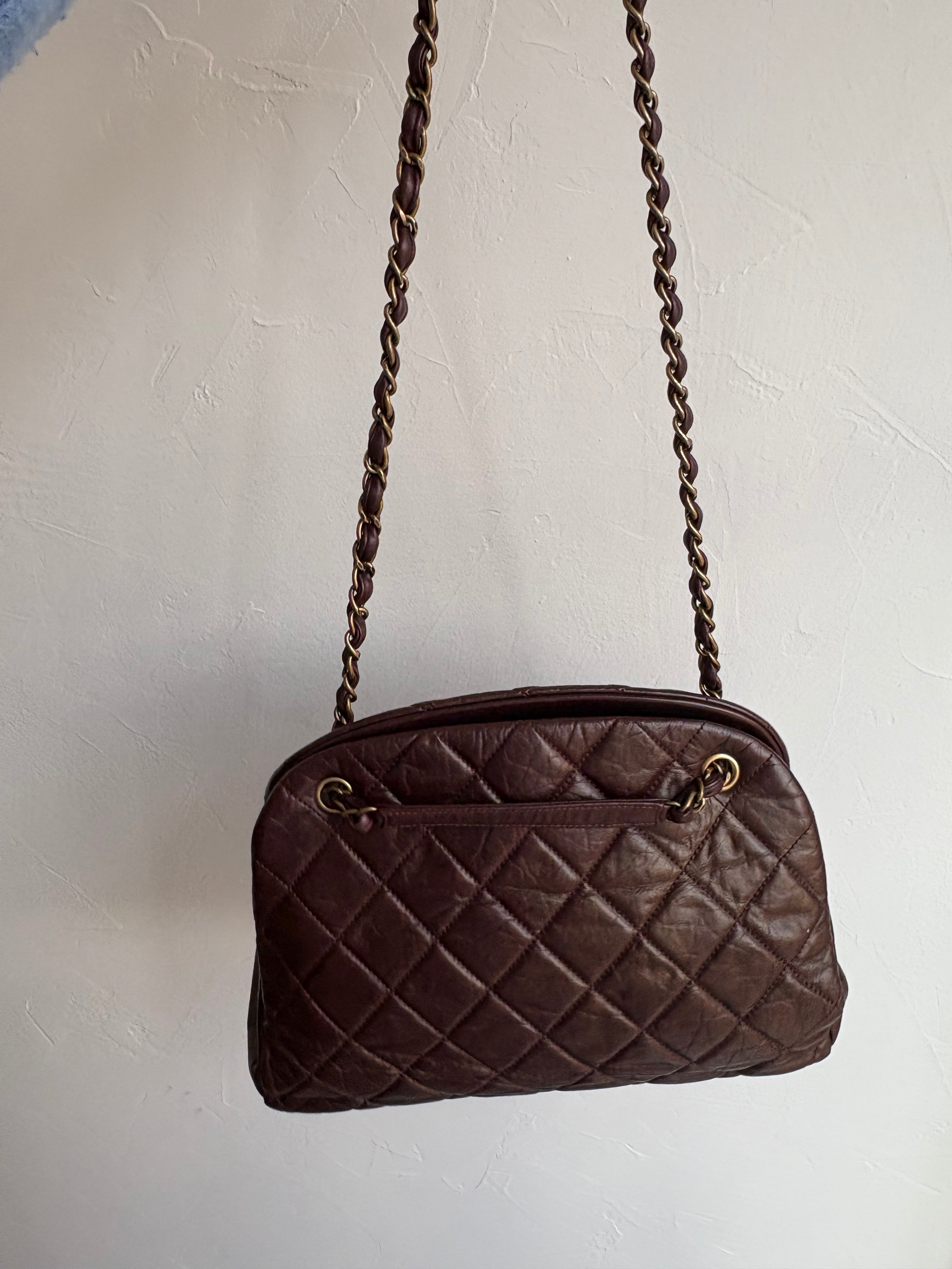 Chanel leather coco mark charm chain shoulder bag burdeos oscuro vintage