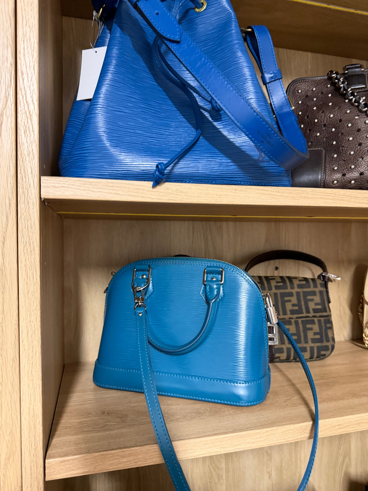 Louis Vuitton Alma BB Piel Epi Azul