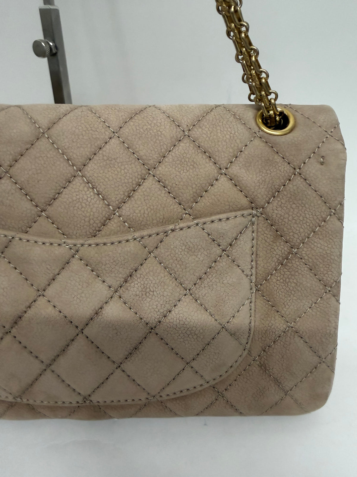 Chanel Reissue 2.55 Double Flap 227 Piel Caviar Nobuk Beige · Serie 17