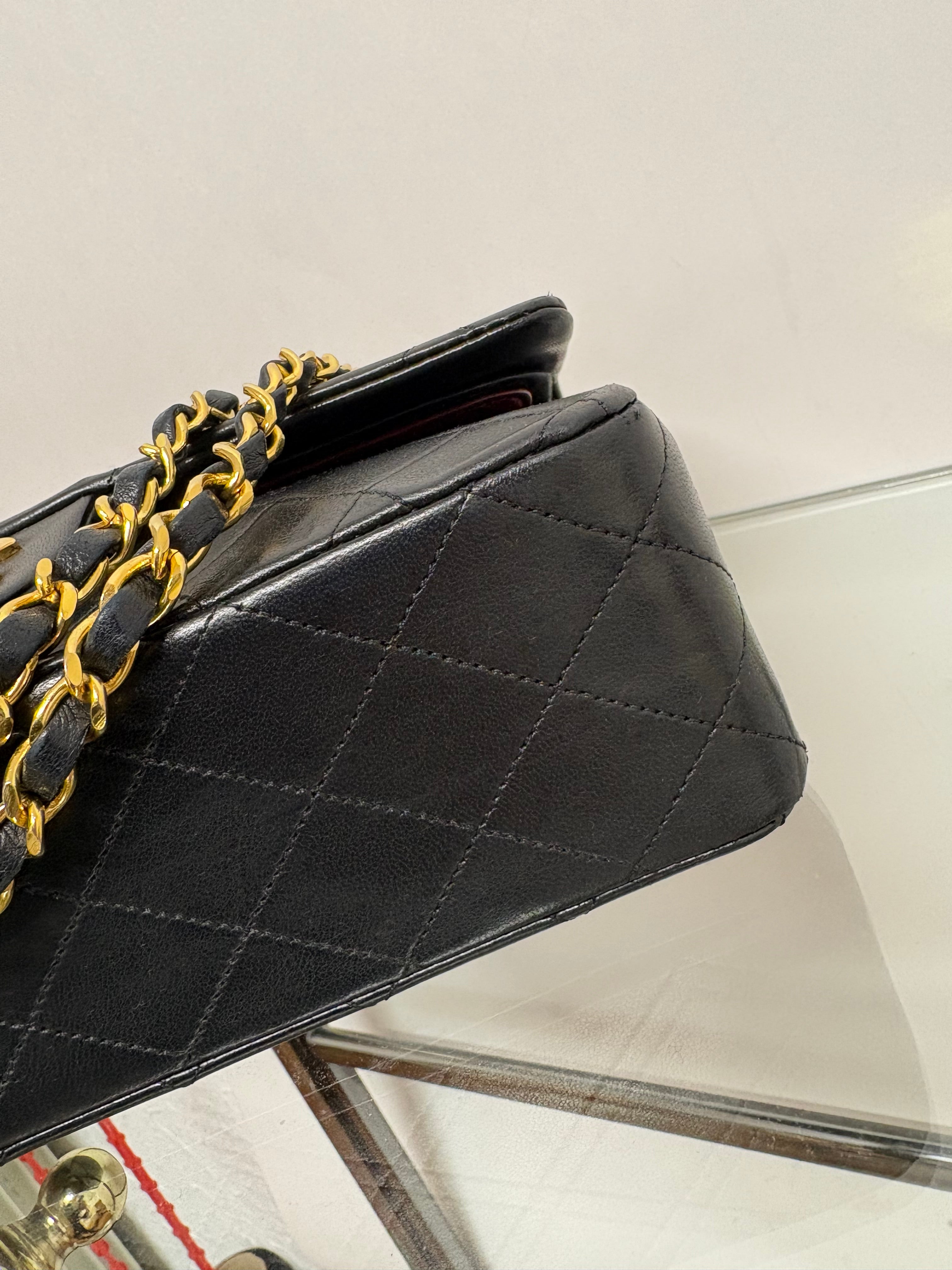 Chanel timeless 25 doble flap Matelassé Lambskin Negro · Serie 1