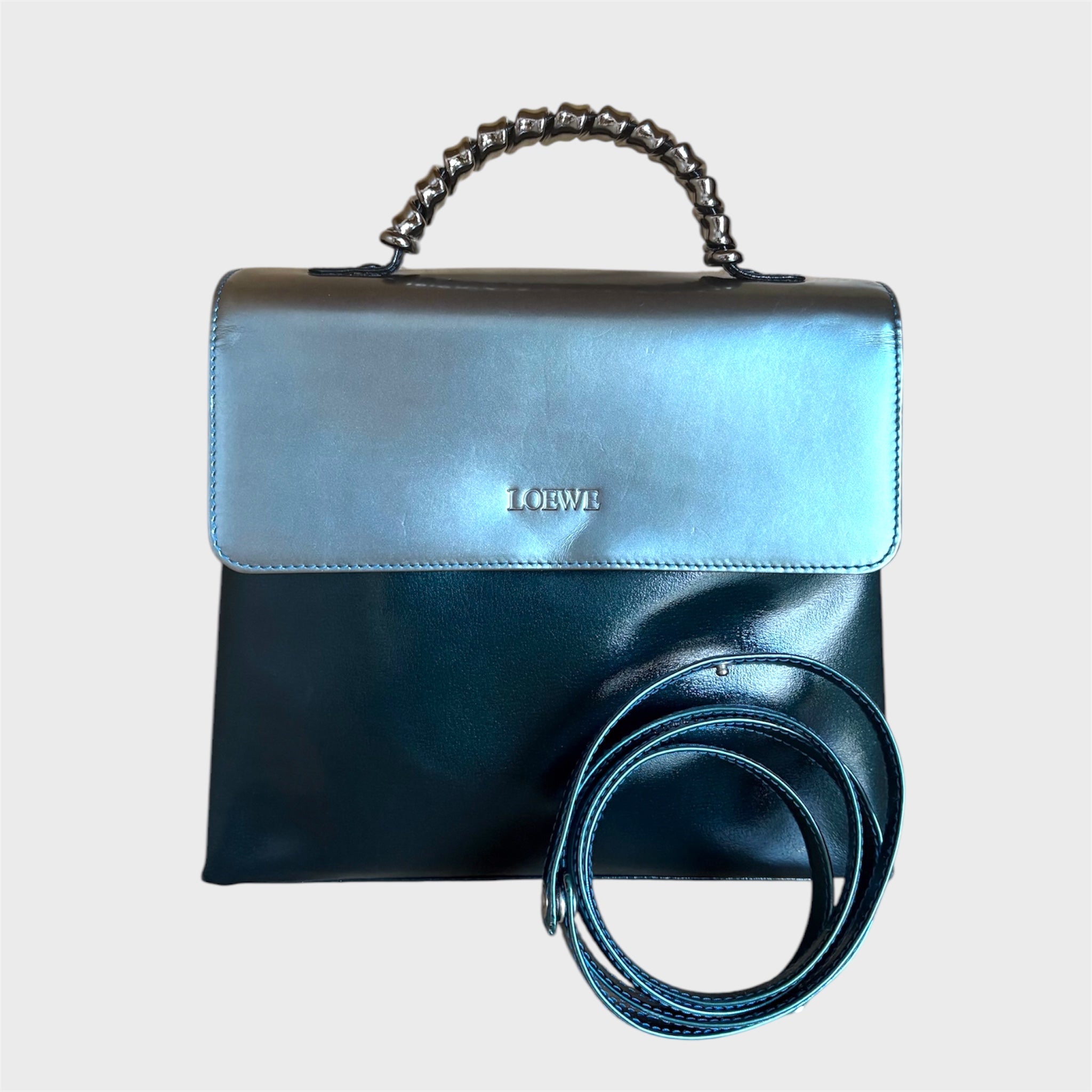 Bolso Loewe Velazquez Twist azul
oscuro/plateado