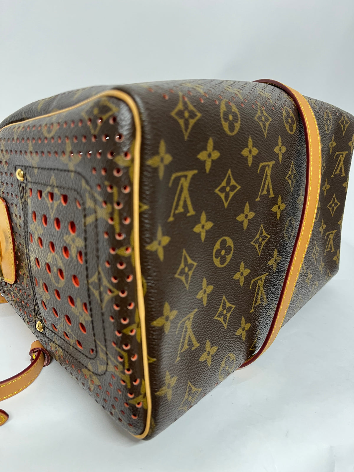 Louis Vuitton Speedy 30 Monogram Perforado Edición Limitada 2006