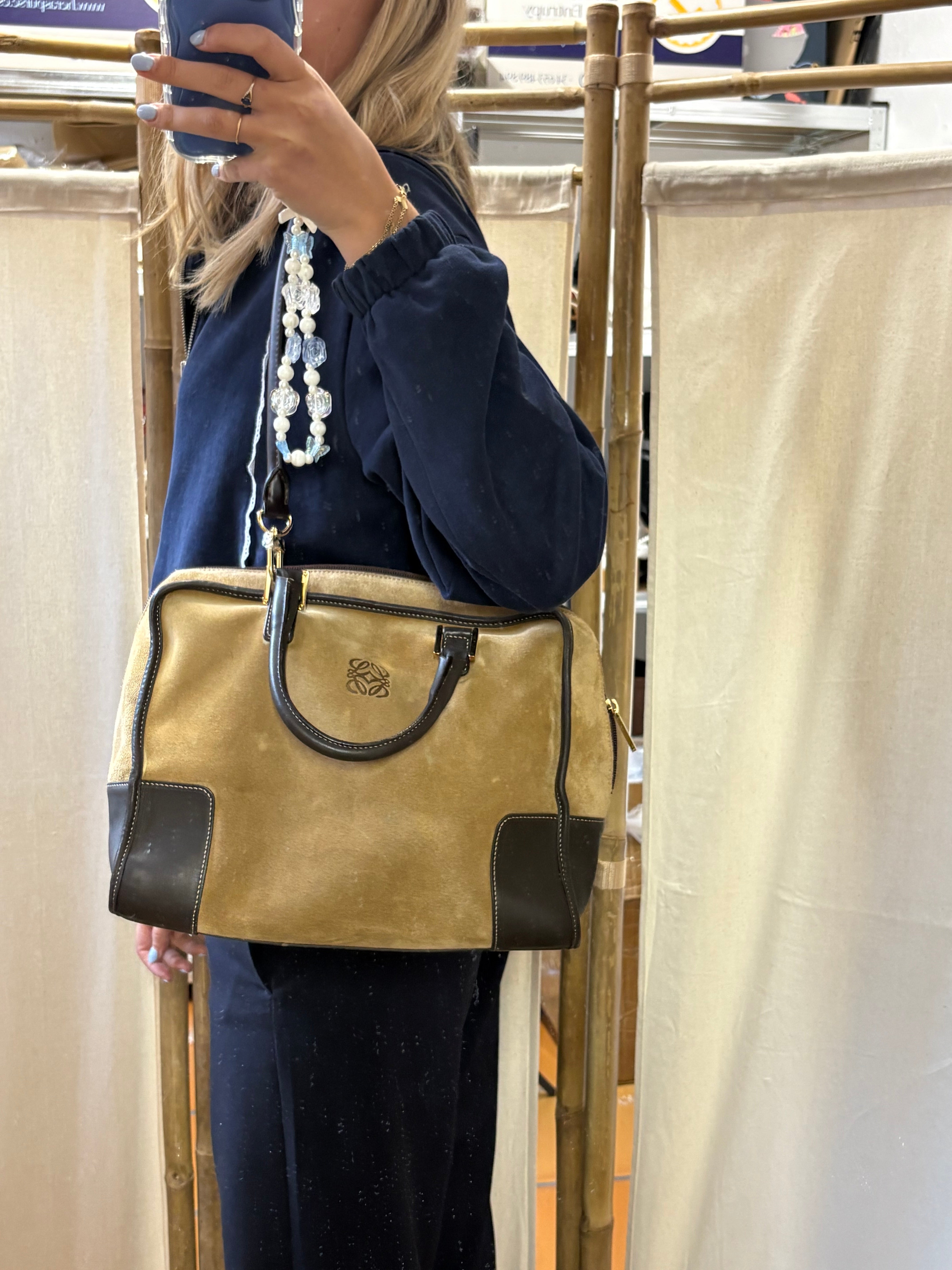 Loewe Amazona ante oro 32 marrón con bandolera extra